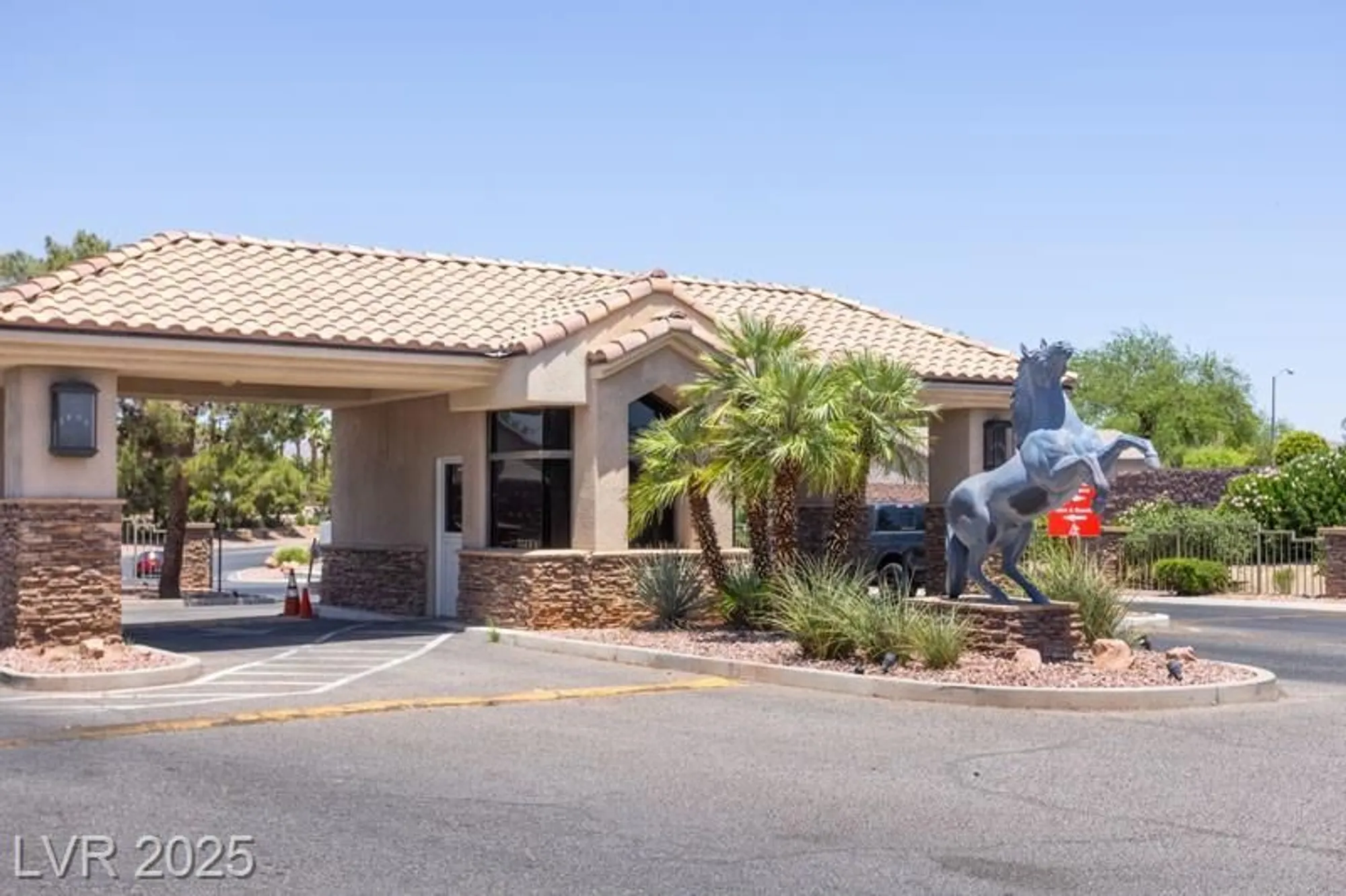 Property Slideshow image 2 of 43 | 5935 saddle horse ave, Las Vegas, NV, 89122