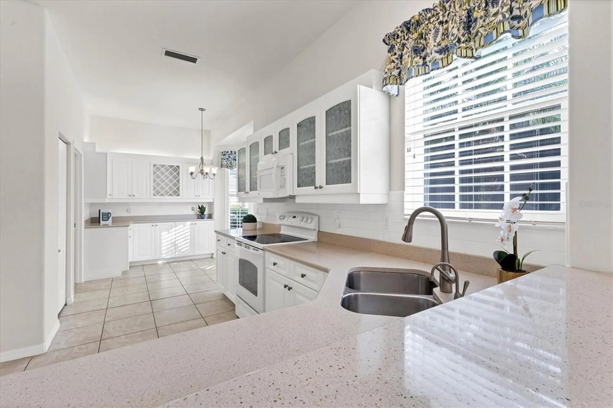 Property Slideshow image 14 of 53 | 1570 monarch dr, Venice, FL, 34293