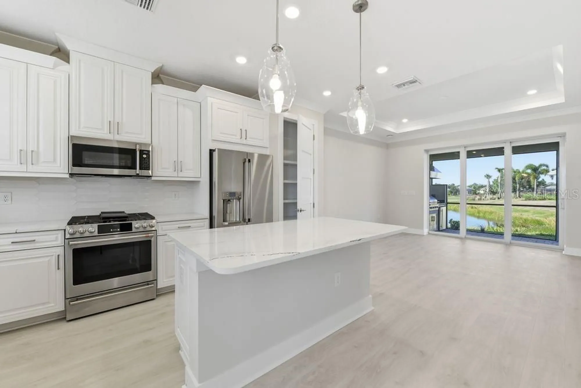 Property Slideshow image 11 of 47 | 4052 santa caterina blvd # 10102, Bradenton, FL, 34211