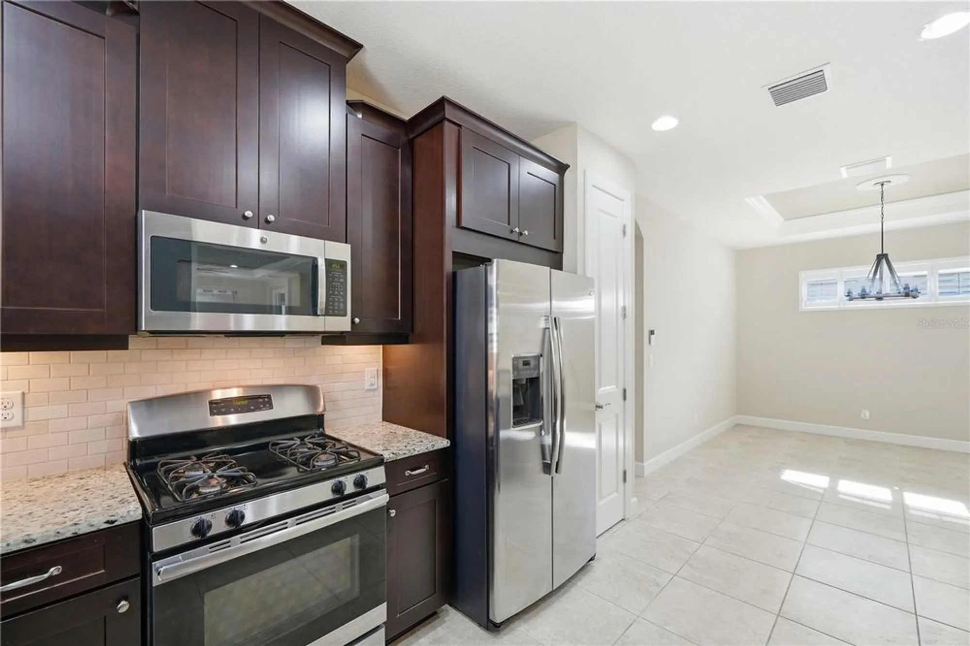 Property Slideshow image 11 of 70 | 20112 sorano hill pl, Tampa, FL, 33647