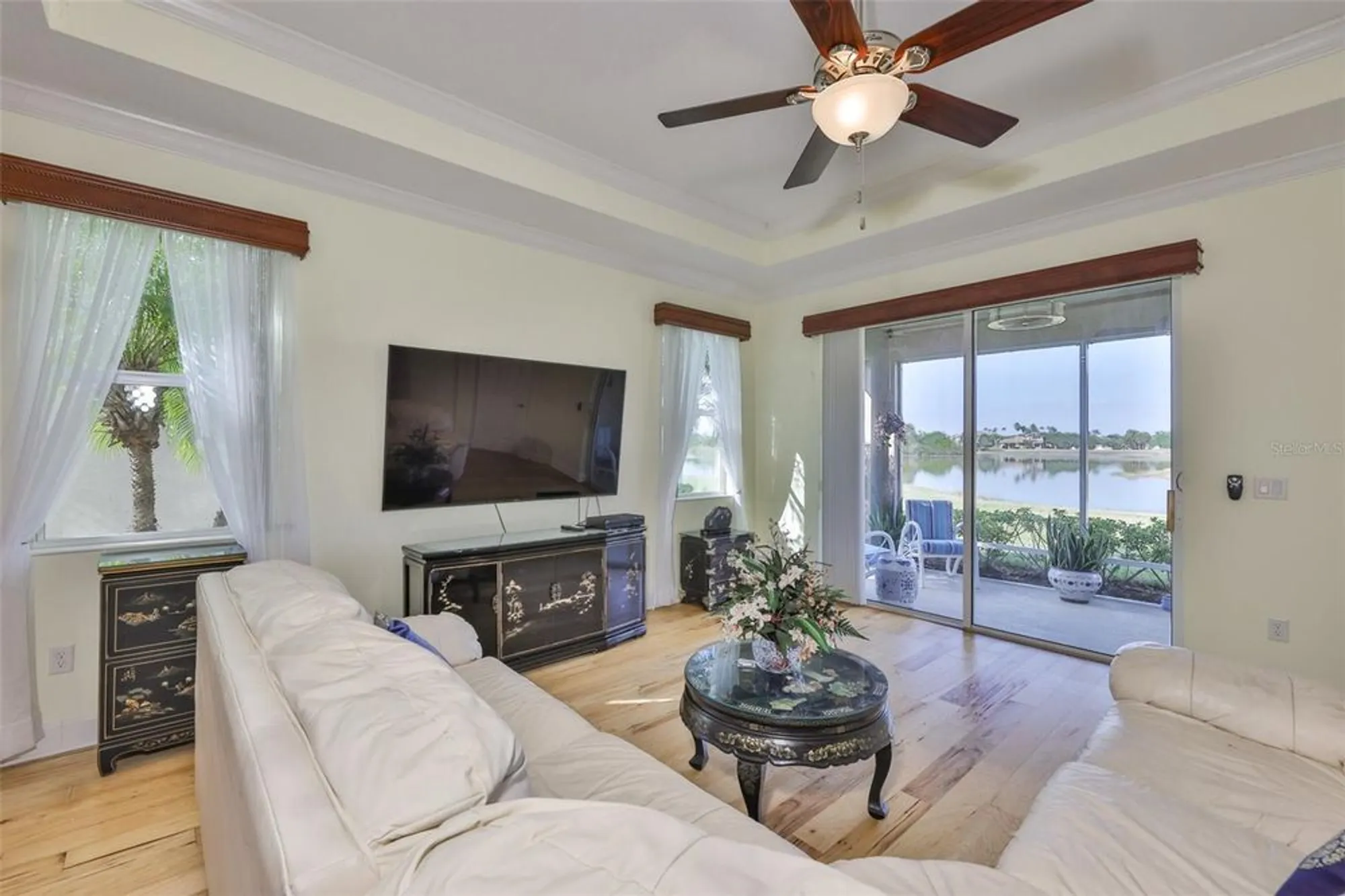 Property Slideshow image 17 of 77 | 2241 nottingham greens dr, Sun City Center, FL, 33573