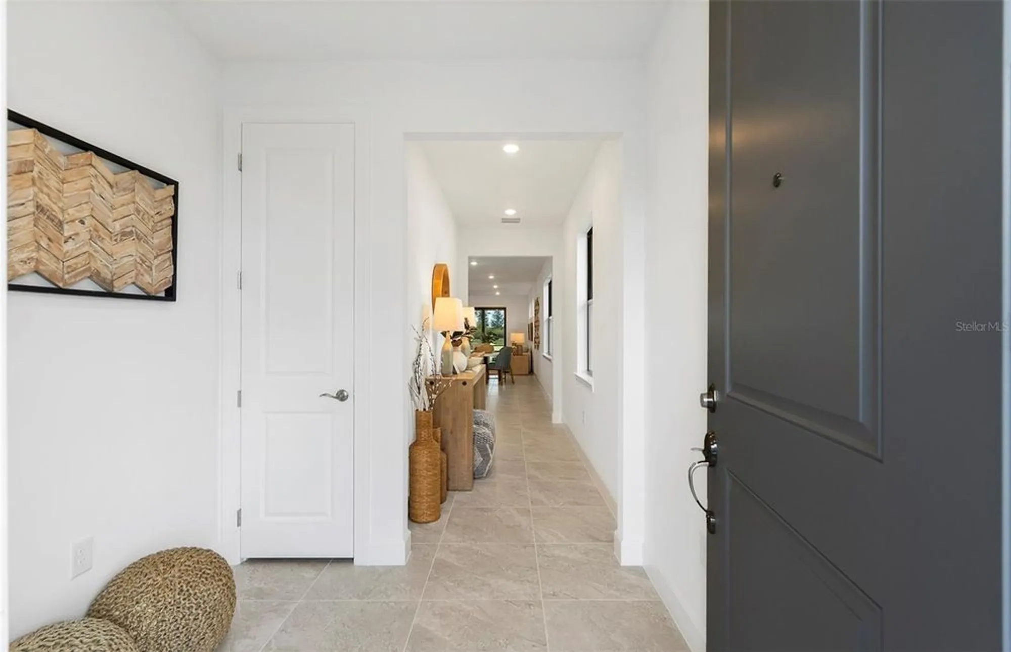 Property Slideshow image 2 of 23 | 18921 indian rock pl, Lakewood Ranch, FL, 34211