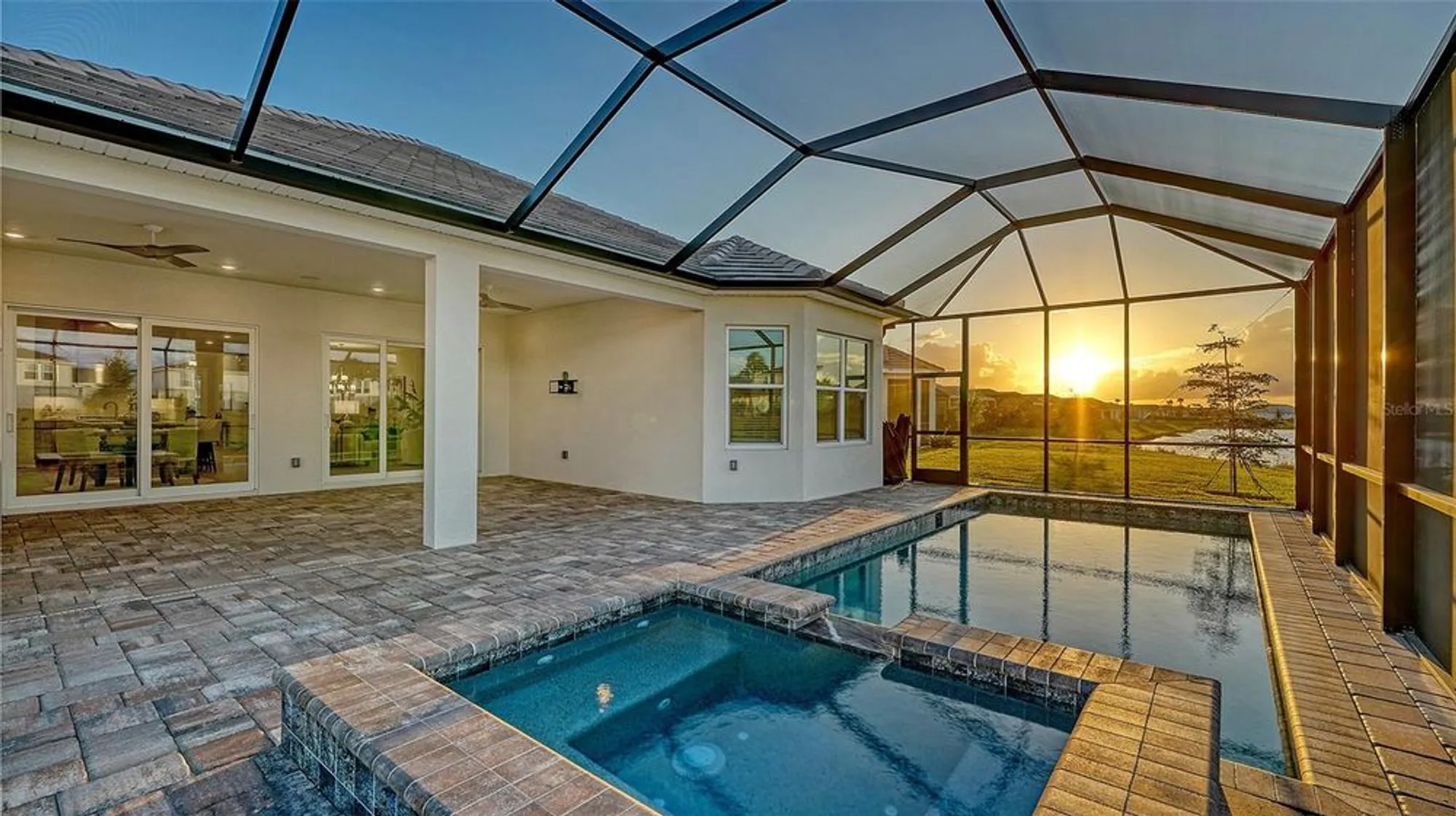 Property Slideshow image 50 of 90 | 16423 isola pl, Lakewood Ranch, FL, 34211