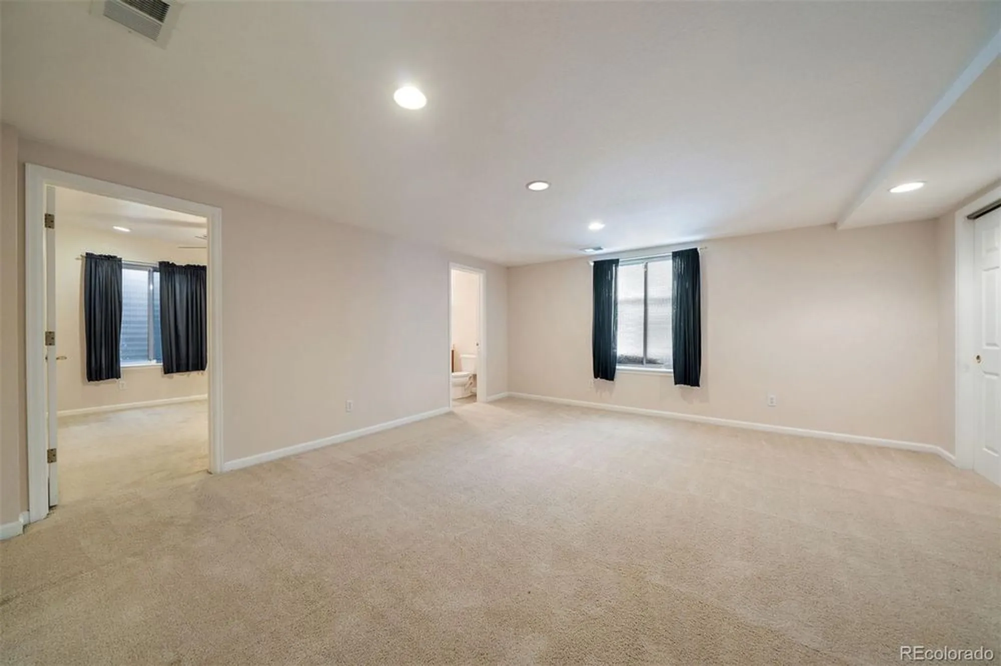 Property Slideshow image 25 of 28 | 2788 w greens dr, Littleton, CO, 80123