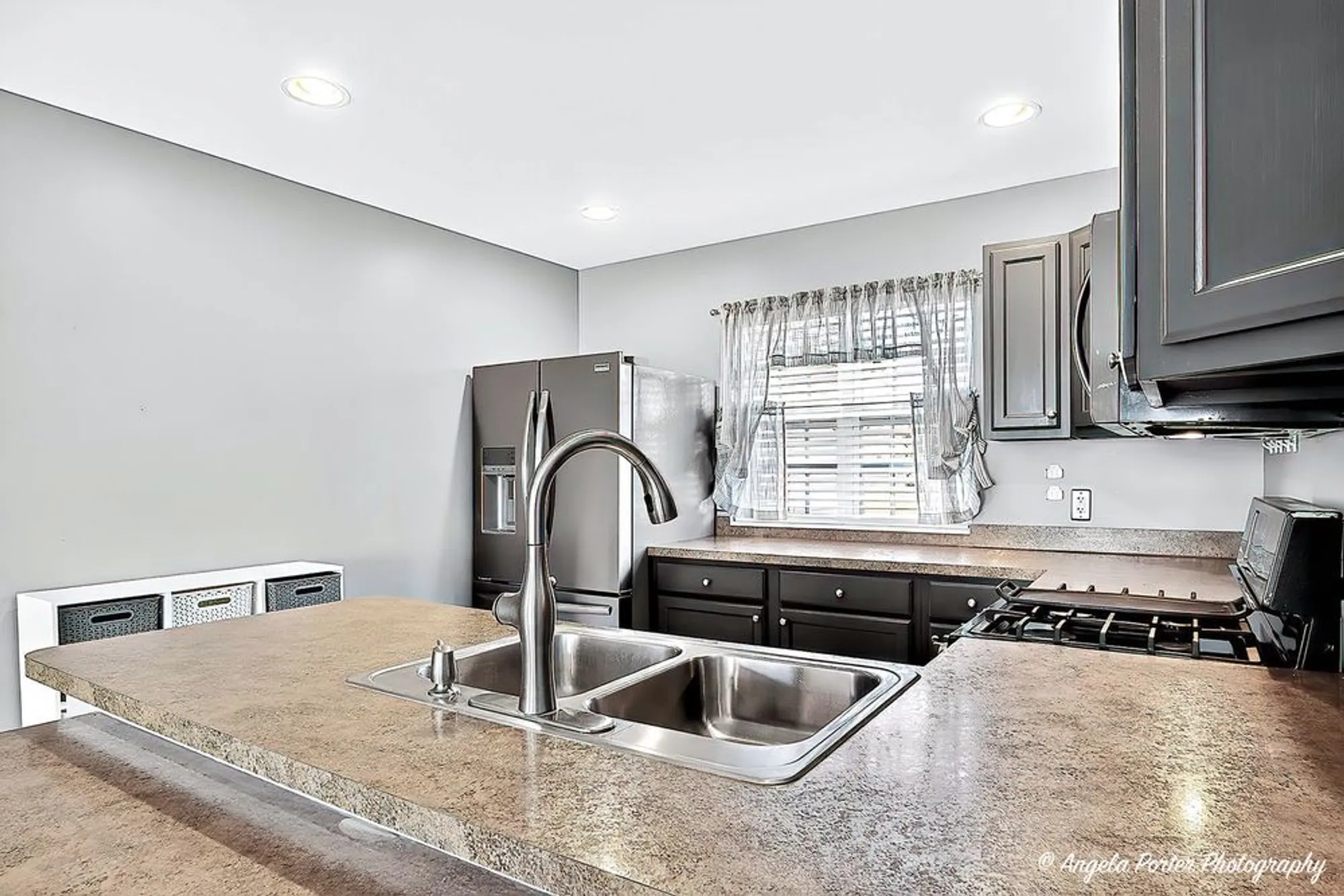 Property Slideshow image 11 of 29 | 806 madison ave, Mchenry, IL, 60050