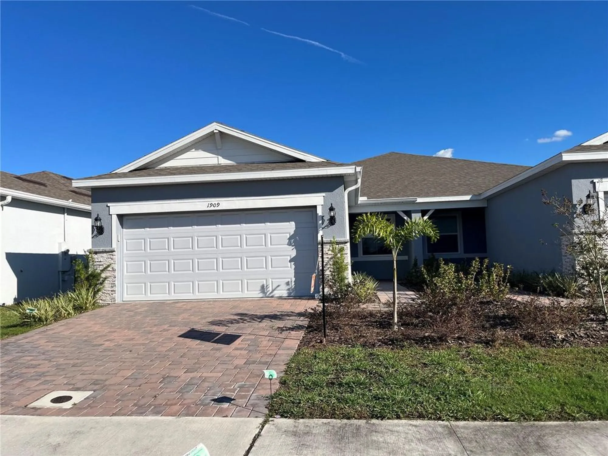 Property Slideshow image 1 of 49 | 1909 spring shower cir, Kissimmee, FL, 34744