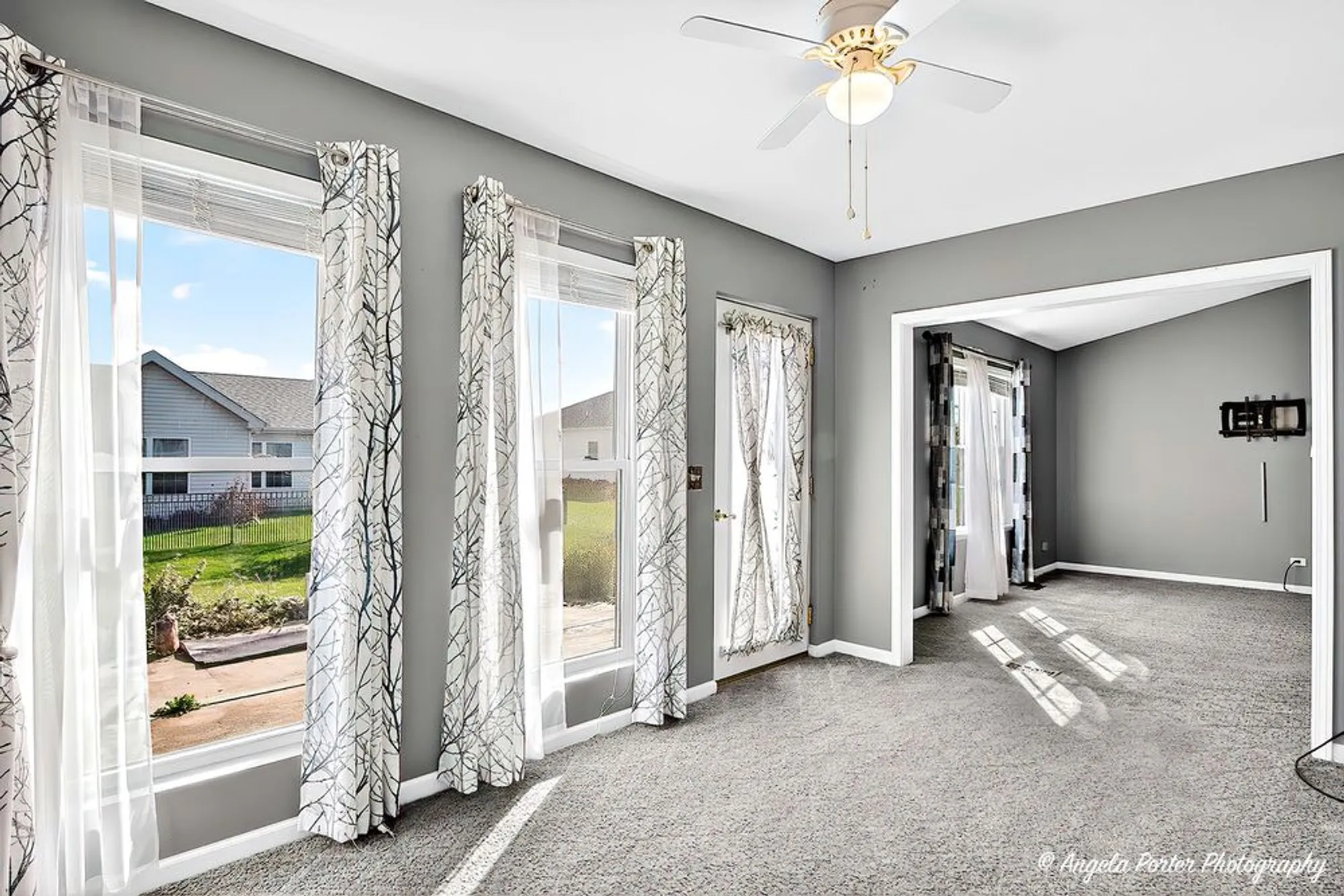 Property Slideshow image 18 of 29 | 806 madison ave, Mchenry, IL, 60050