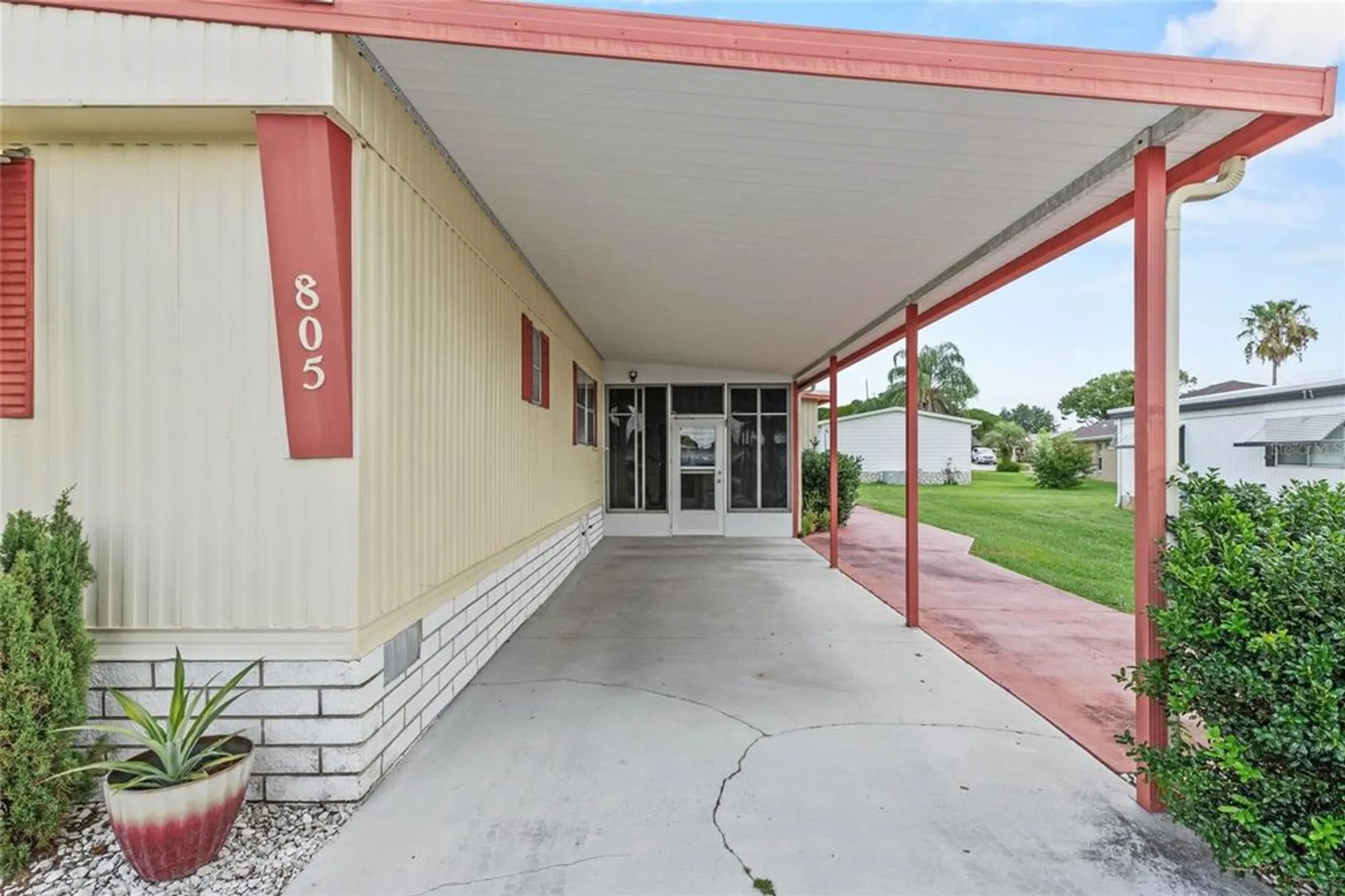 Property Slideshow image 3 of 27 | 805 royal palm ave, The Villages, FL, 32159