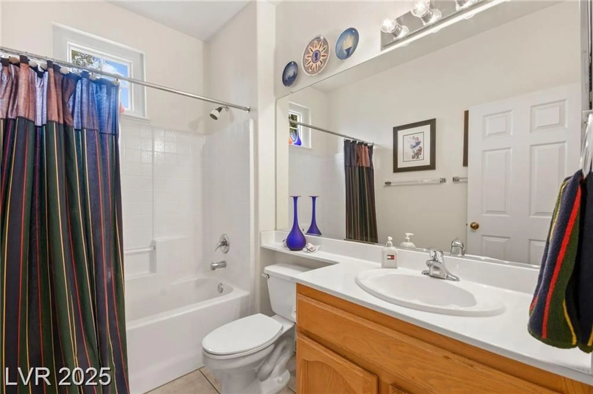 Property Slideshow image 32 of 71 | 482 bonnie brook pl, Henderson, NV, 89012
