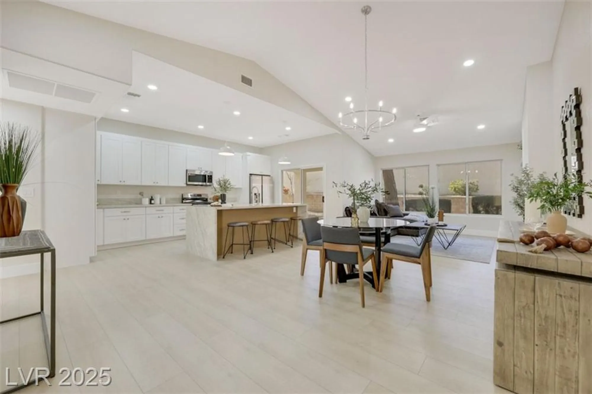 Property Slideshow image 12 of 31 | 2441 banora point dr, Las Vegas, NV, 89134