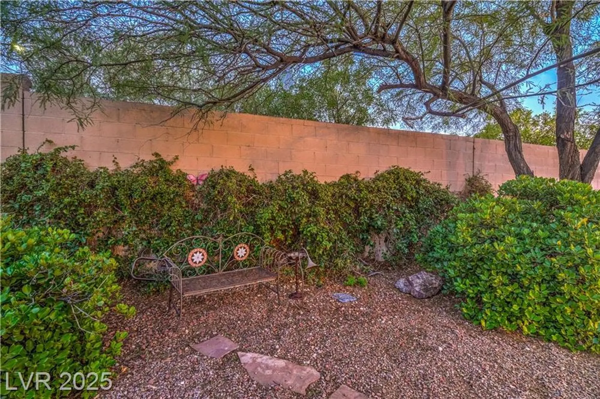Property Slideshow image 33 of 62 | 2467 moonlight valley ave, Henderson, NV, 89044