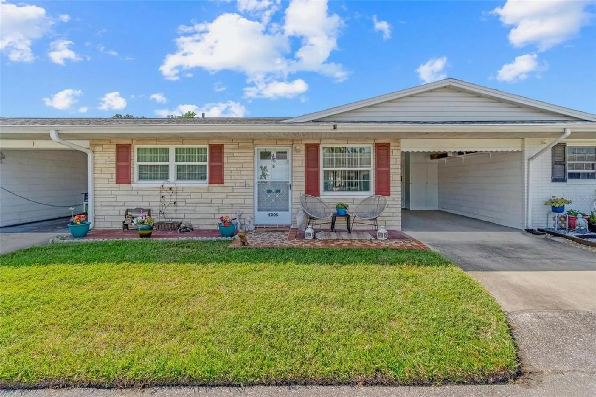 Property Slideshow image 2 of 30 | 5005 lily street pl, Pinellas Park, FL, 33782