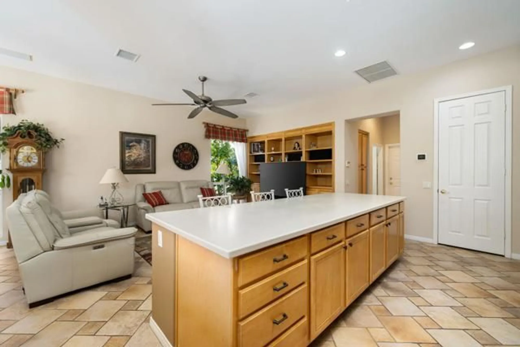 Property Slideshow image 14 of 36 | 78491 sterling ln, Palm Desert, CA, 92211