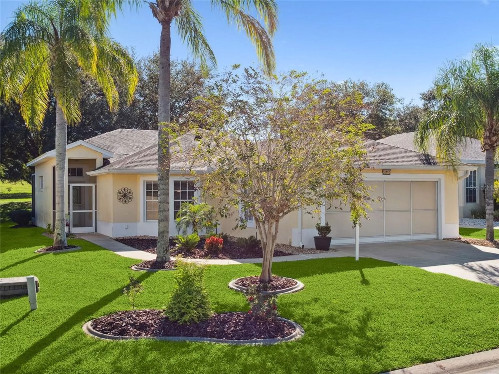 Property Slideshow image 4 of 54 | 20700 queen alexandra dr, Leesburg, FL, 34748