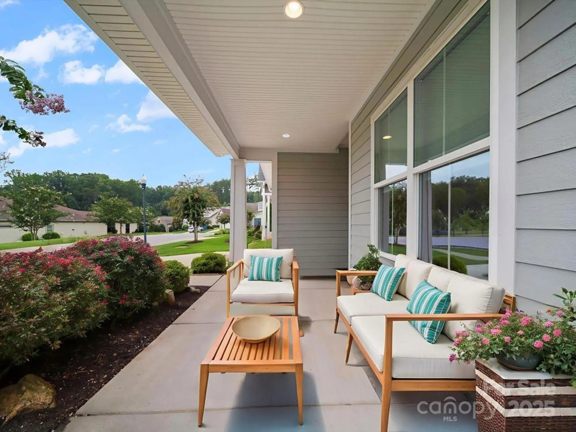 Property Slideshow image 2 of 44 | 253 stone mountain way, Denver, NC, 28037