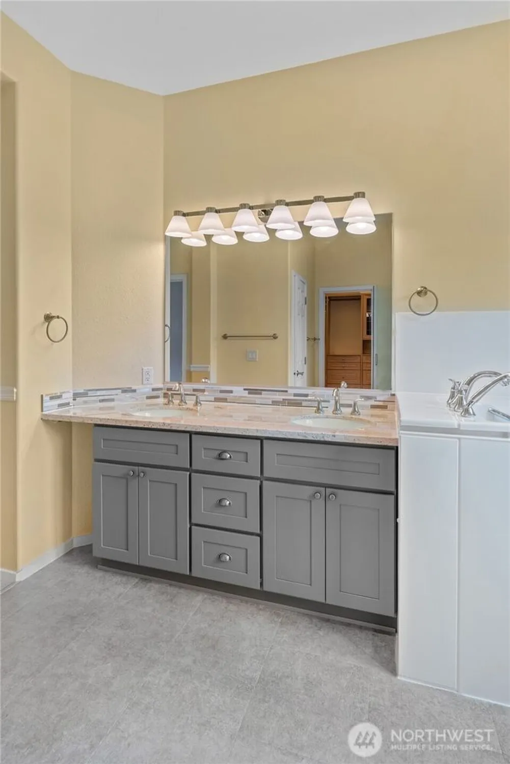 Property Slideshow image 22 of 40 | 4420 vashon dr, Lacey, WA, 98516