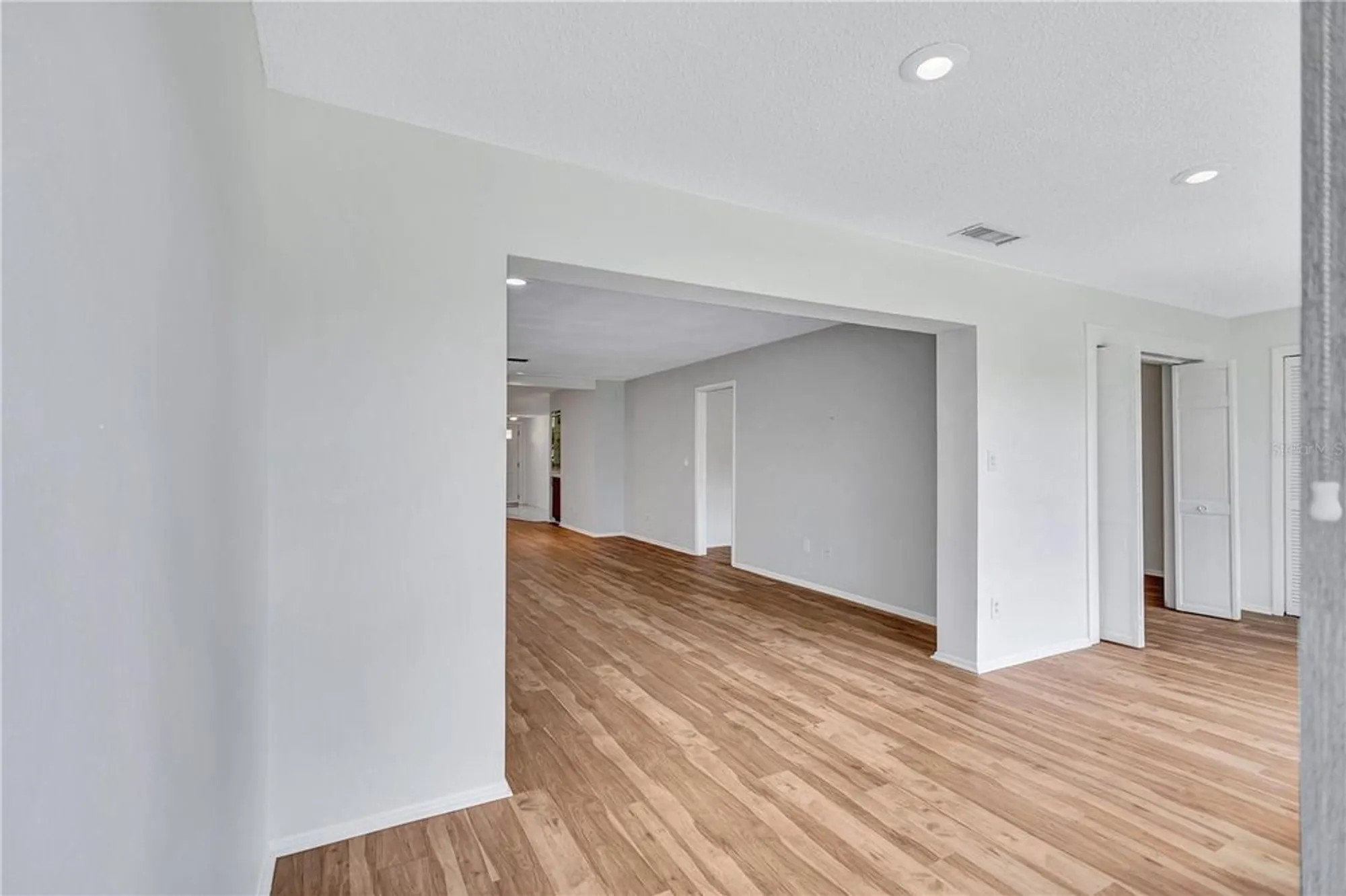 Property Slideshow image 13 of 56 | 19029 us highway 19 n apt 18f, Clearwater, FL, 33764