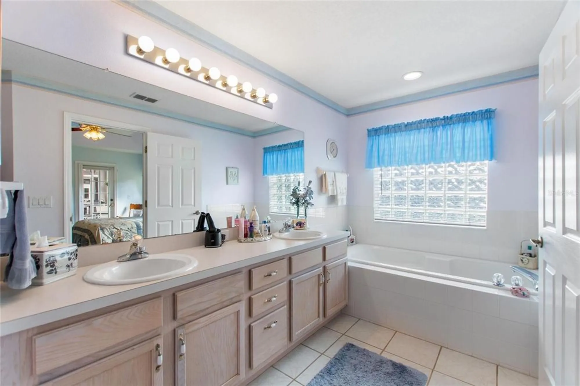 Property Slideshow image 17 of 56 | 247 travis ln, Davenport, FL, 33837