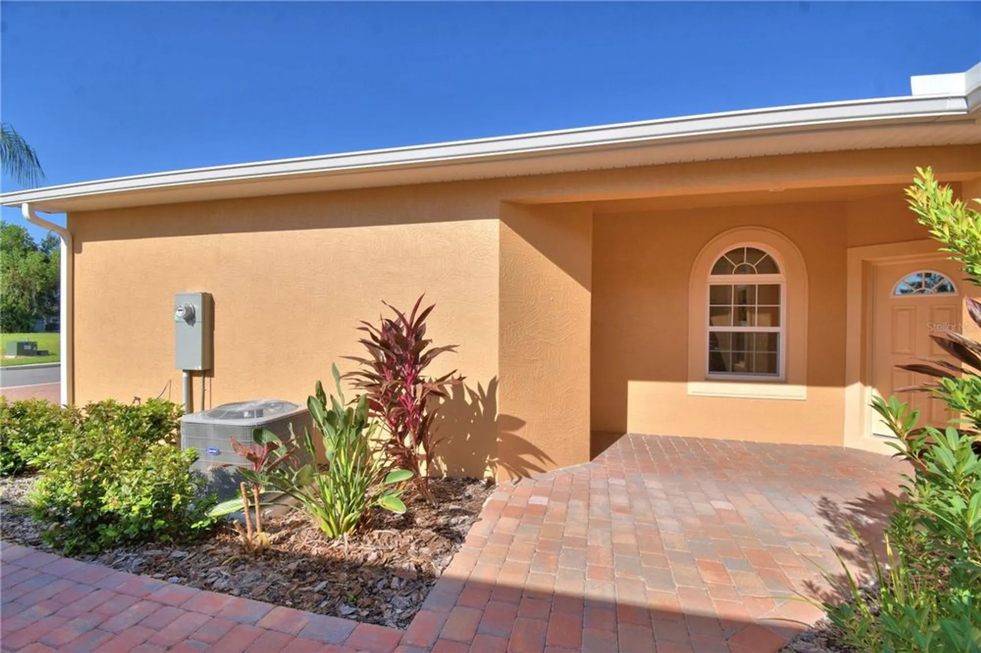 Property Slideshow image 2 of 73 | 1709 linz ct, Winter Haven, FL, 33884