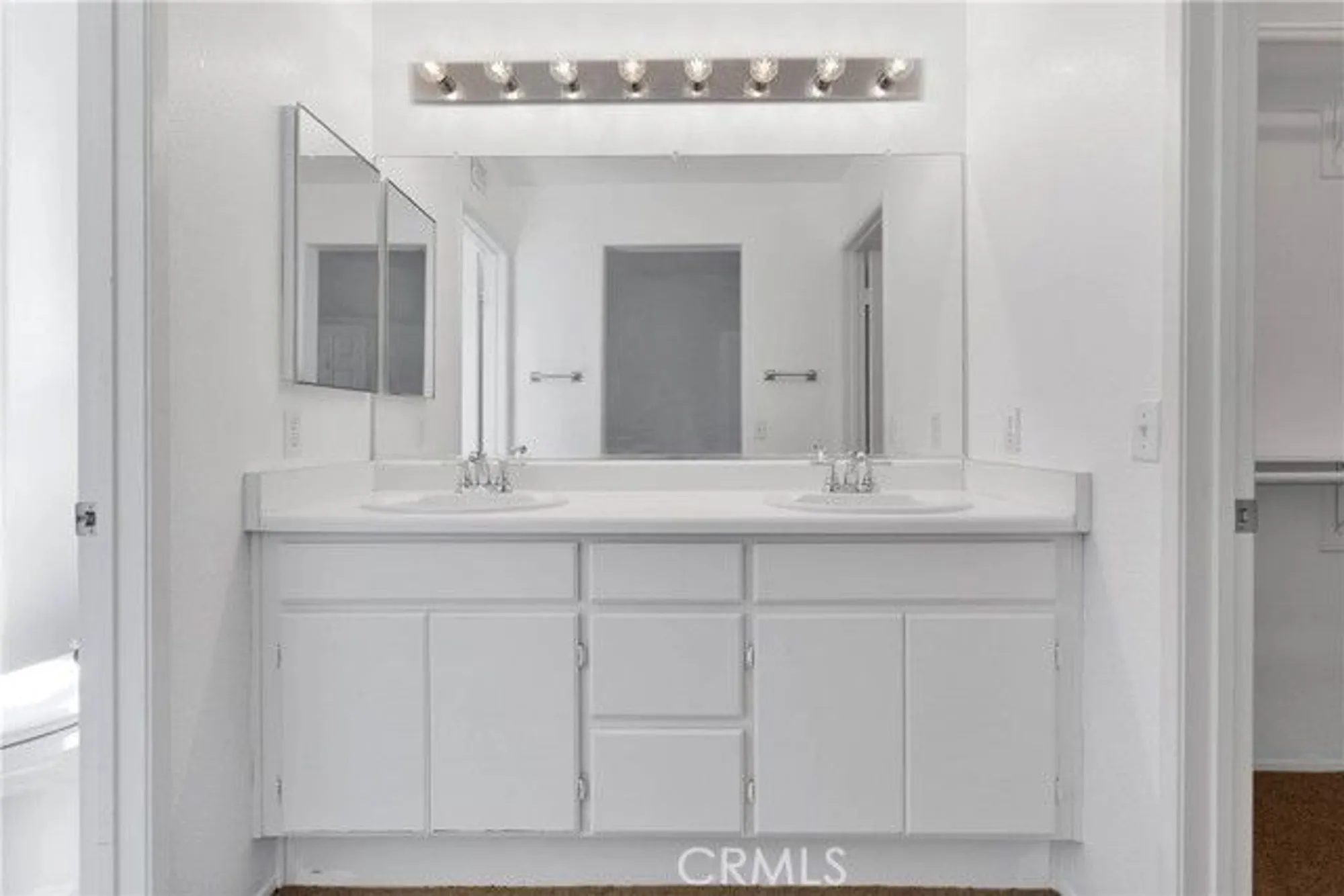 Property Slideshow image 19 of 42 | 40684 corte albara, Murrieta, CA, 92562