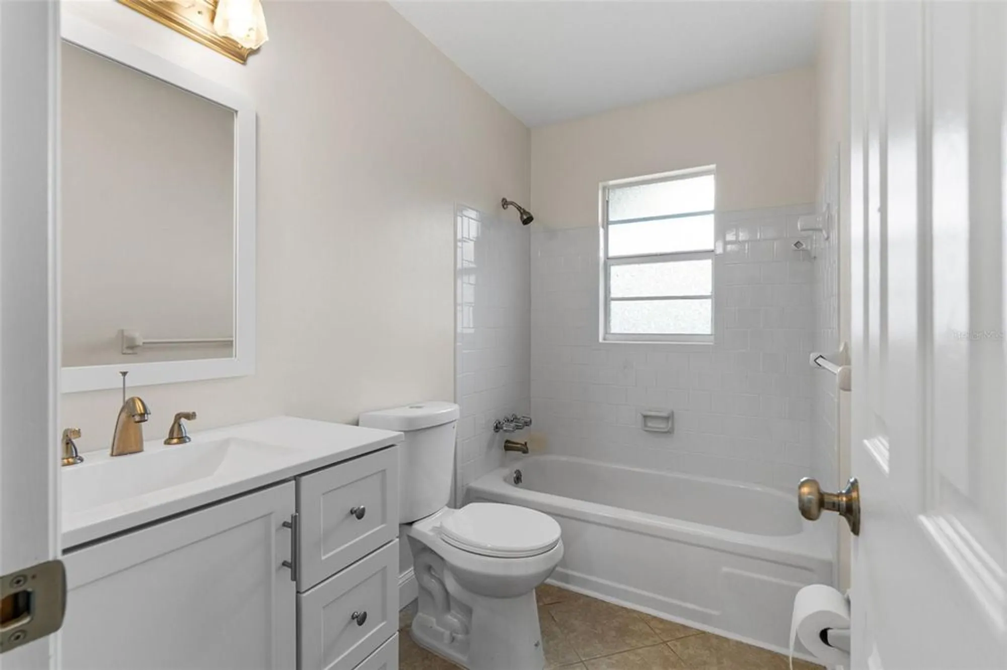 Property Slideshow image 11 of 20 | 183 n hill ave # 90, Deland, FL, 32724