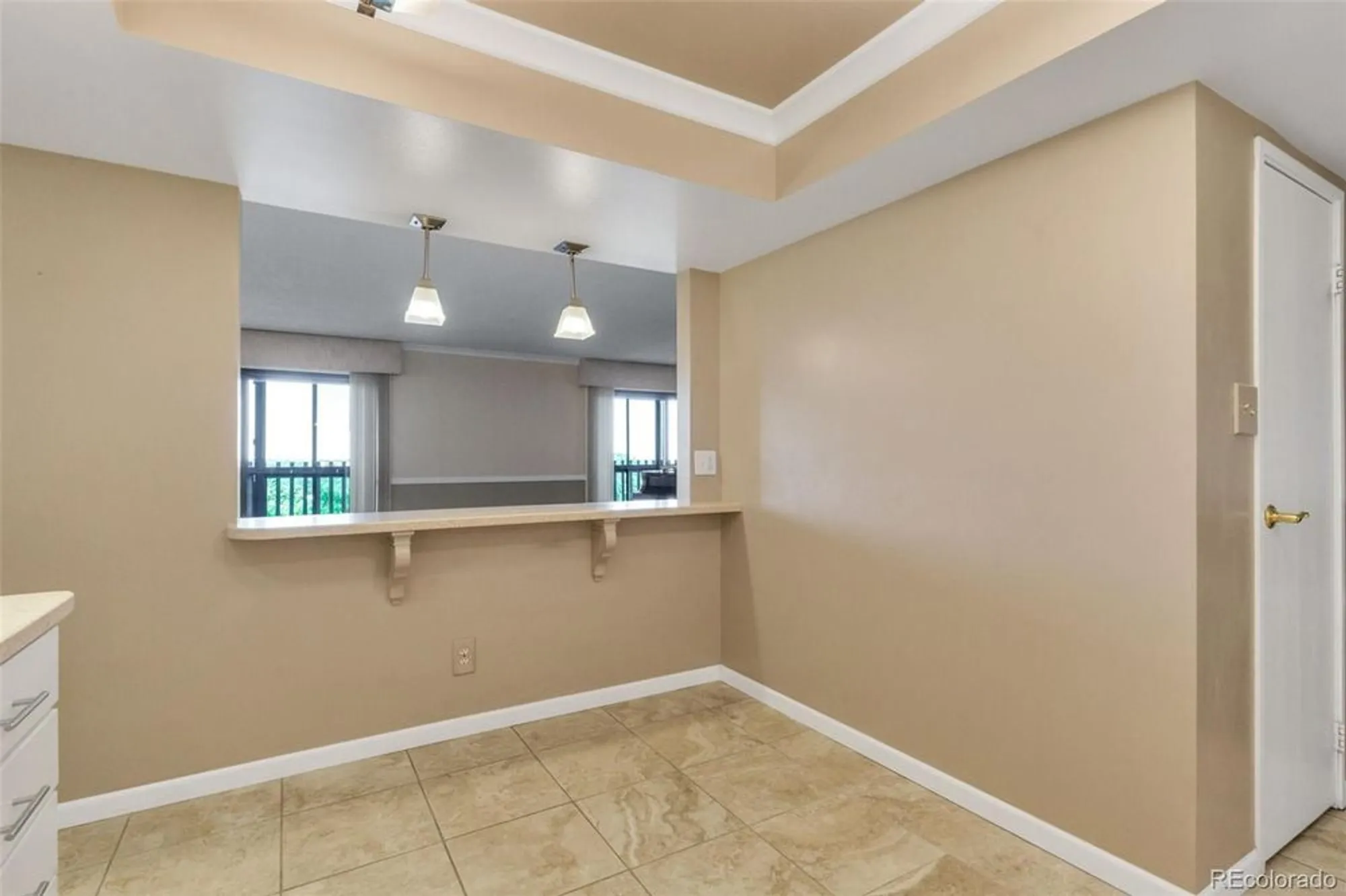 Property Slideshow image 11 of 50 | 14390 e marina dr apt 606, Aurora, CO, 80014