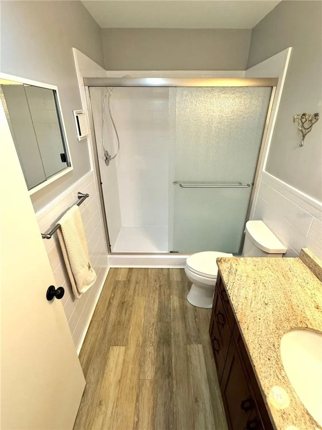 Property Slideshow image 24 of 37 | 2262 swedish dr 6, Clearwater, FL, 33763