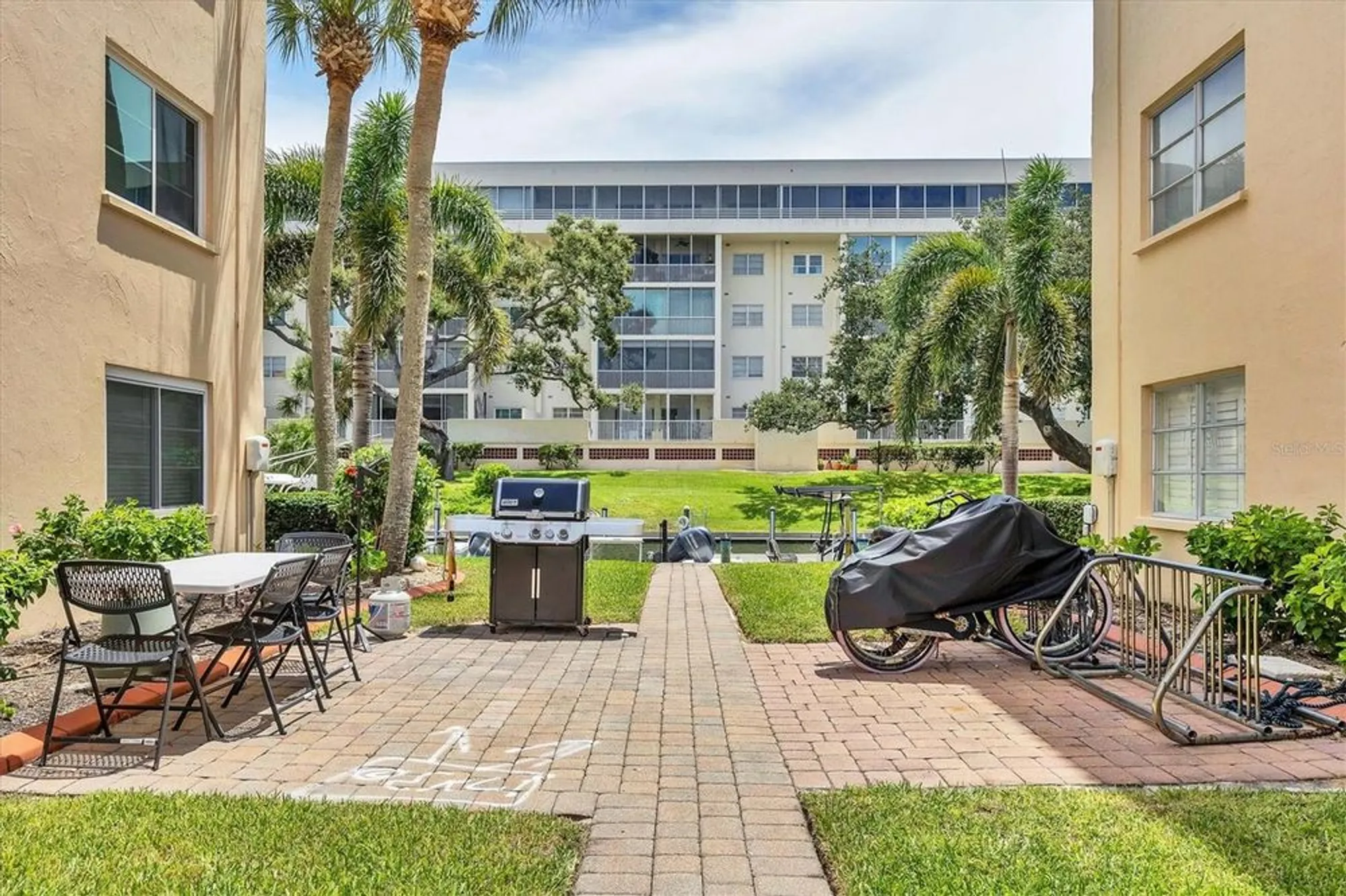 Property Slideshow image 30 of 55 | 1350 n portofino dr apt 107, Sarasota, FL, 34242