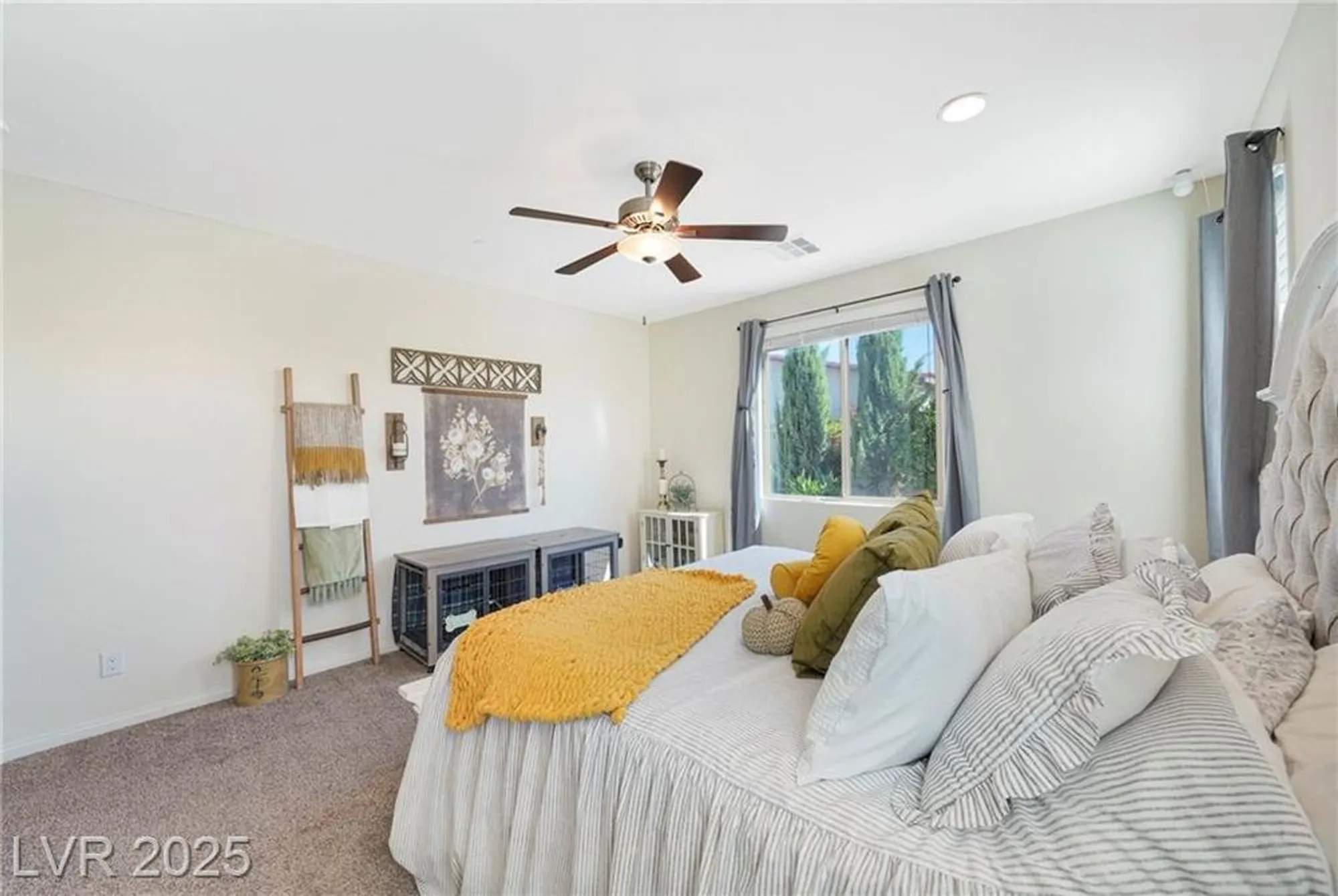 Property Slideshow image 42 of 68 | 1844 wolfcreek falls ct, Henderson, NV, 89044