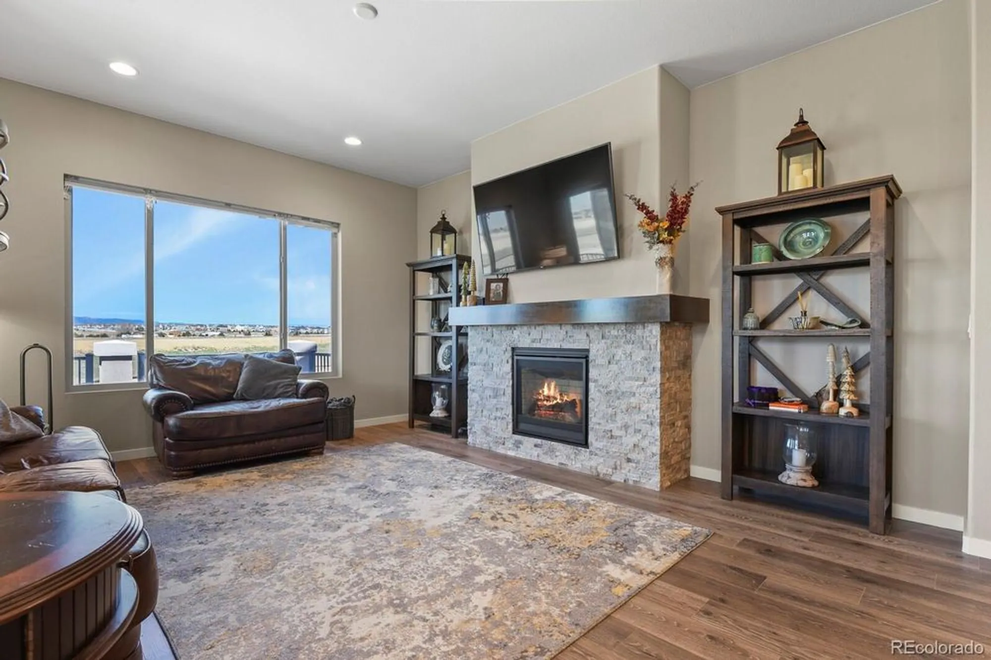 Property Slideshow image 9 of 50 | 6272 lochside vw, Colorado Springs, CO, 80927