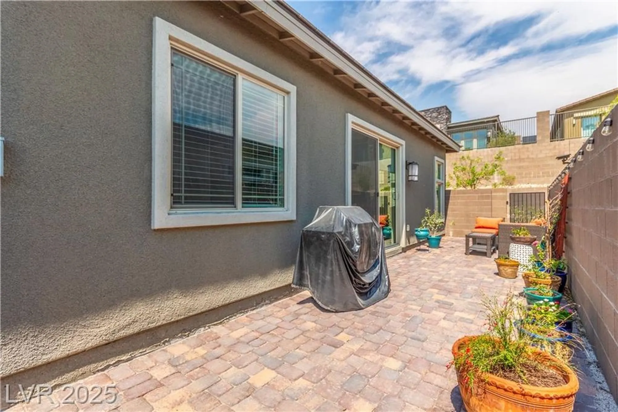 Property Slideshow image 14 of 43 | 905 belleforte ln, Las Vegas, NV, 89138