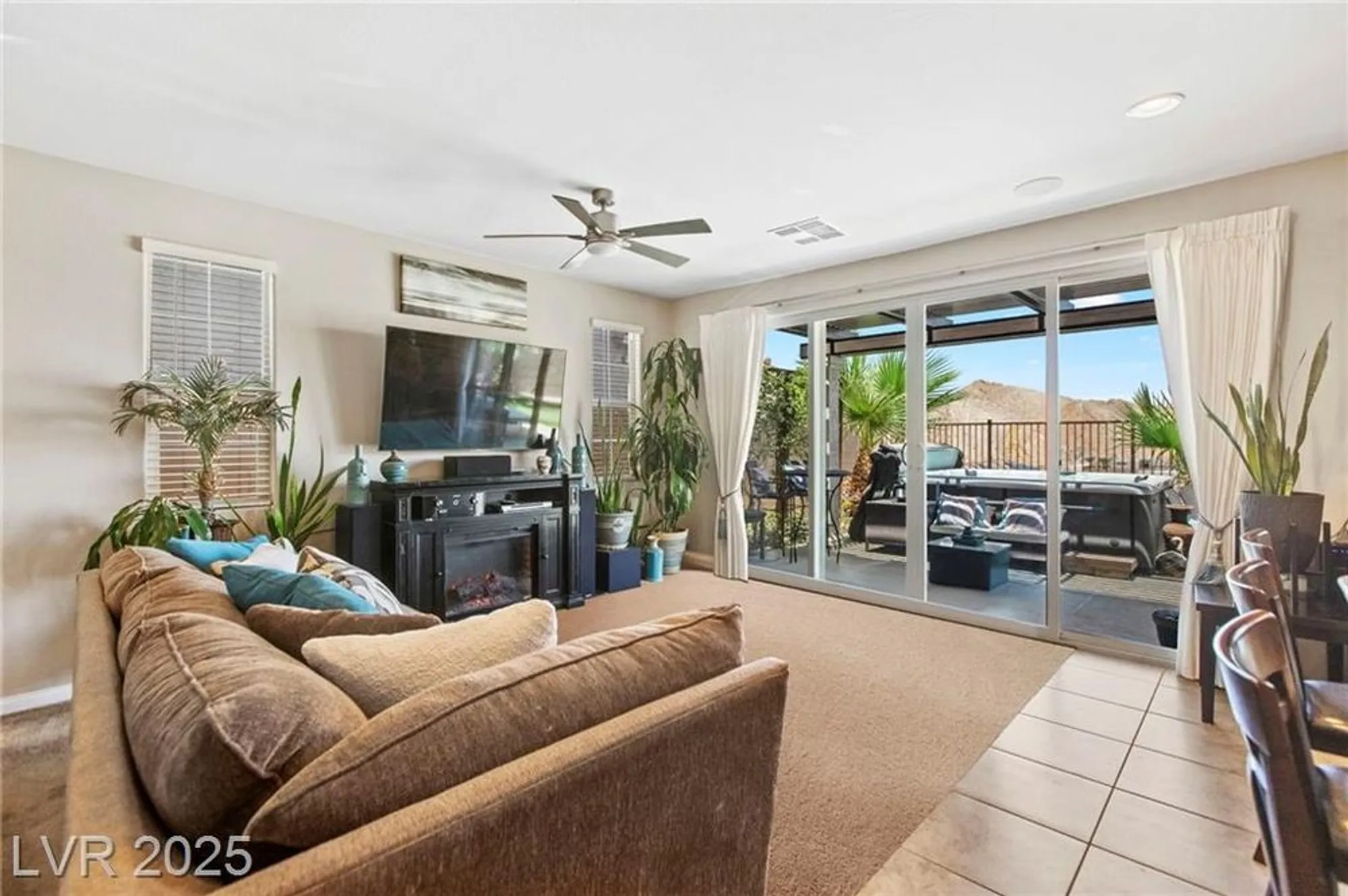 Property Slideshow image 6 of 42 | 44 moon hill dr, Henderson, NV, 89011