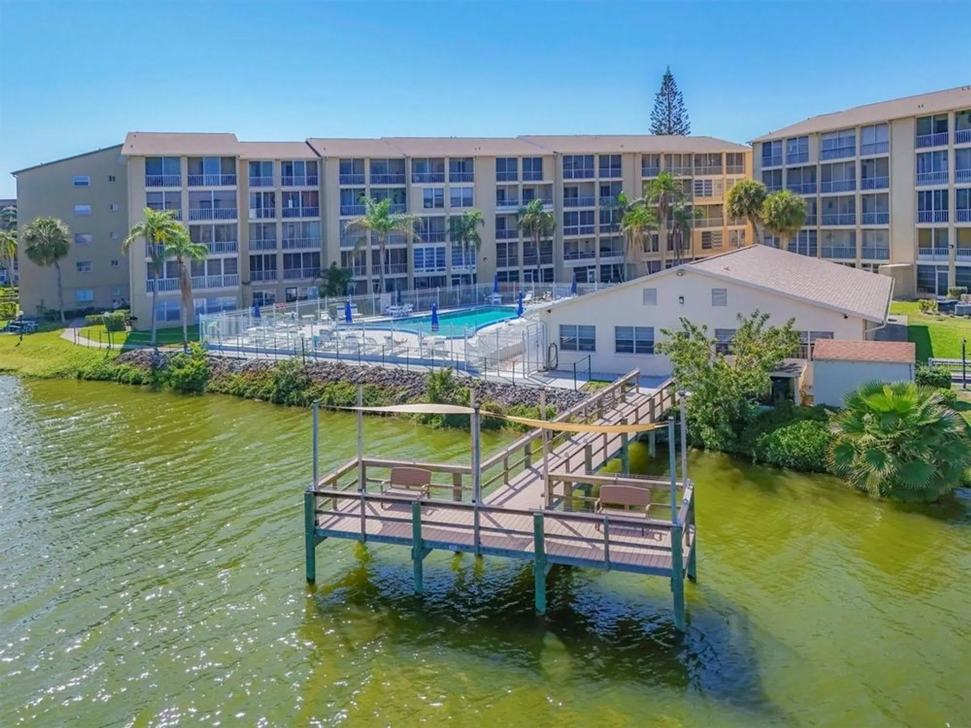 Property Slideshow image 31 of 33 | 3661 lake bayshore dr # 507j, Bradenton, FL, 34205