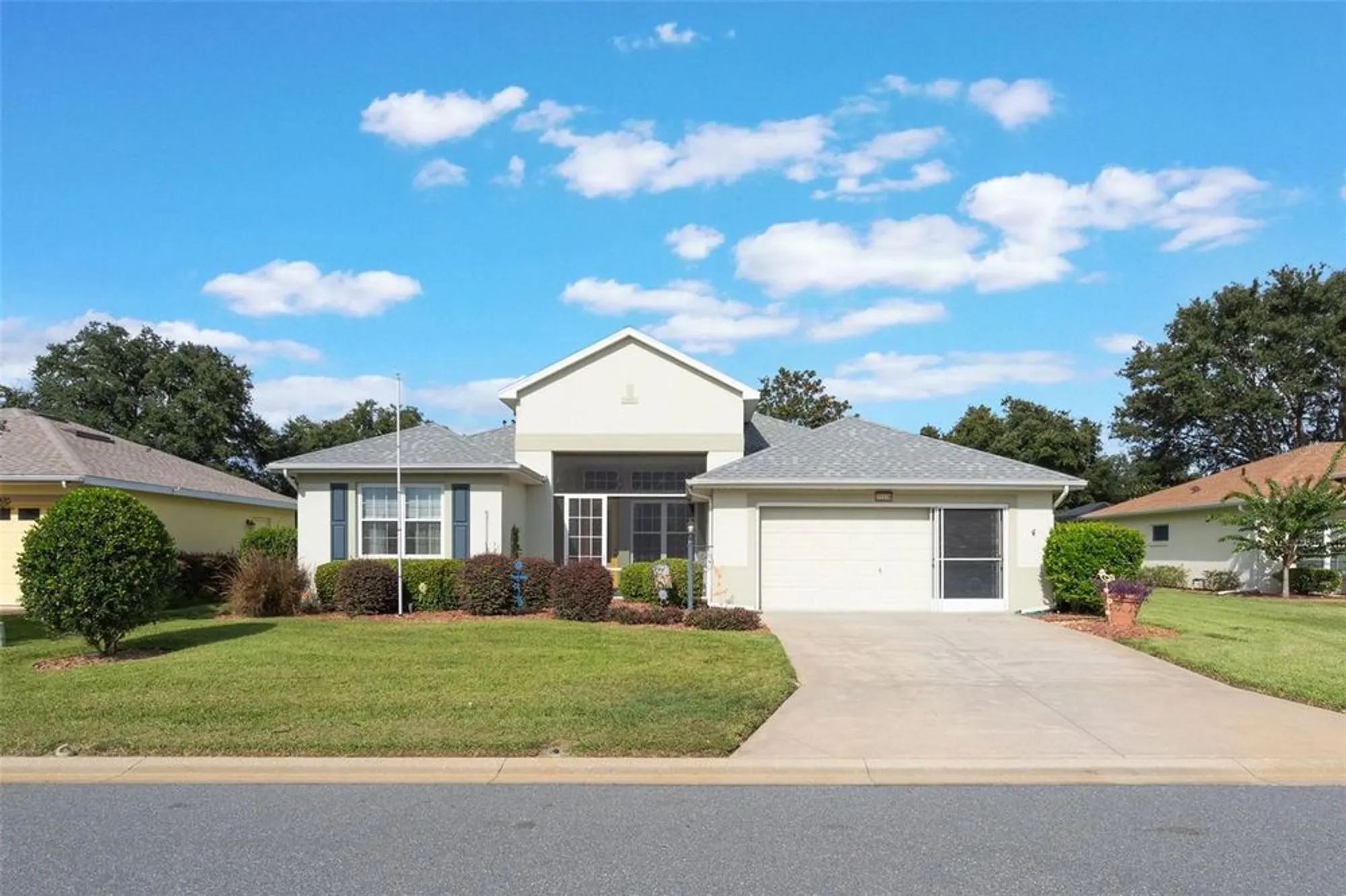 Property Slideshow image 1 of 57 | 22228 oxford heights dr, Leesburg, FL, 34748