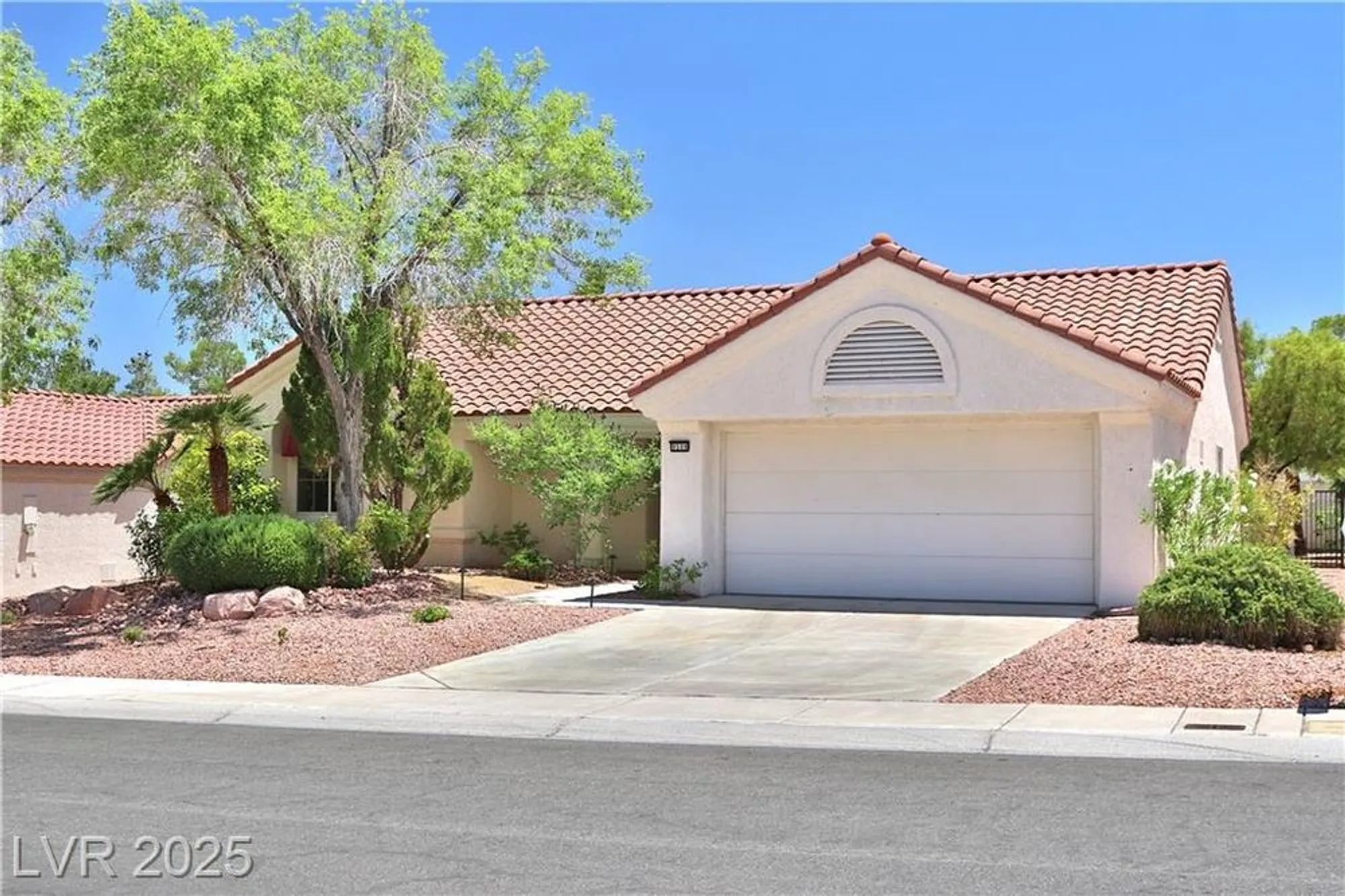 Property Slideshow image 1 of 39 | 9509 sundial dr, Las Vegas, NV, 89134