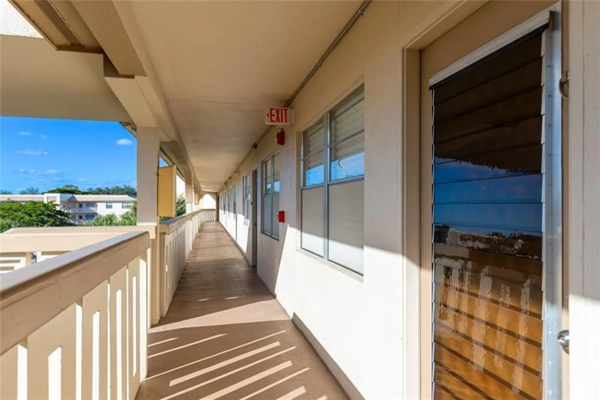 Property Slideshow image 5 of 27 | 1902 bermuda cir l4, Coconut Creek, FL, 33066