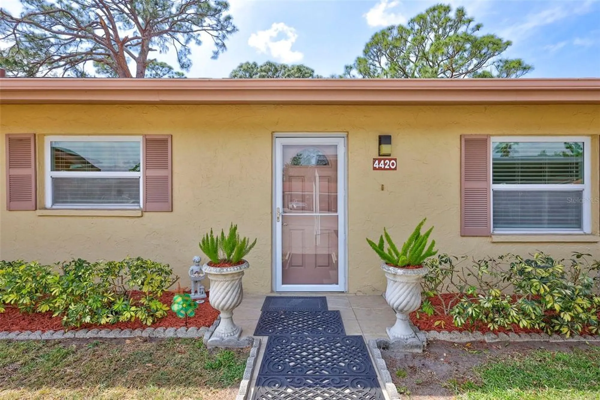 Property Slideshow image 4 of 44 | 4420 tecumseh trl # 38, Sarasota, FL, 34233