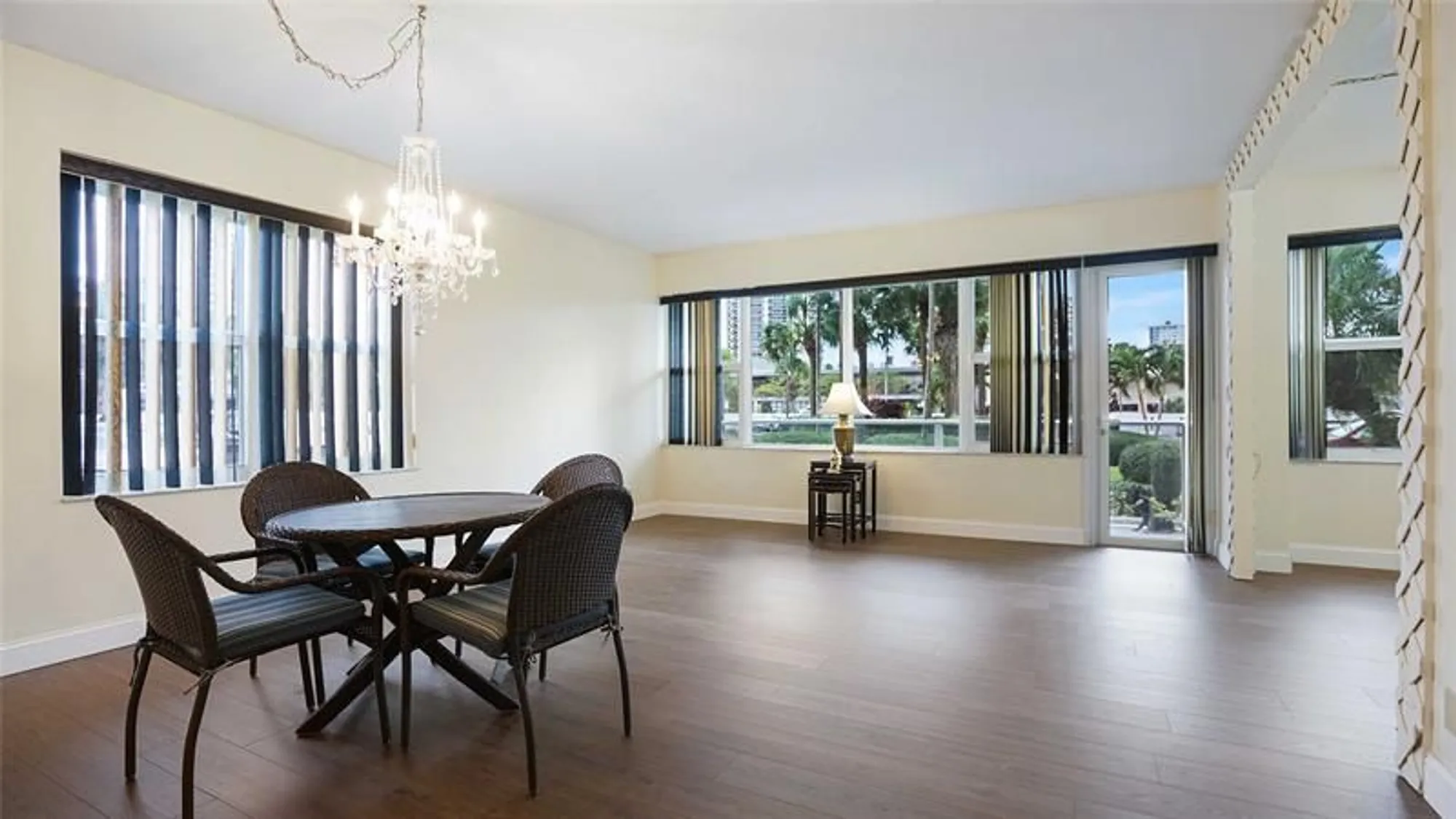 Property Slideshow image 3 of 49 | 3333 ne 34th st 109, Fort Lauderdale, FL, 33308
