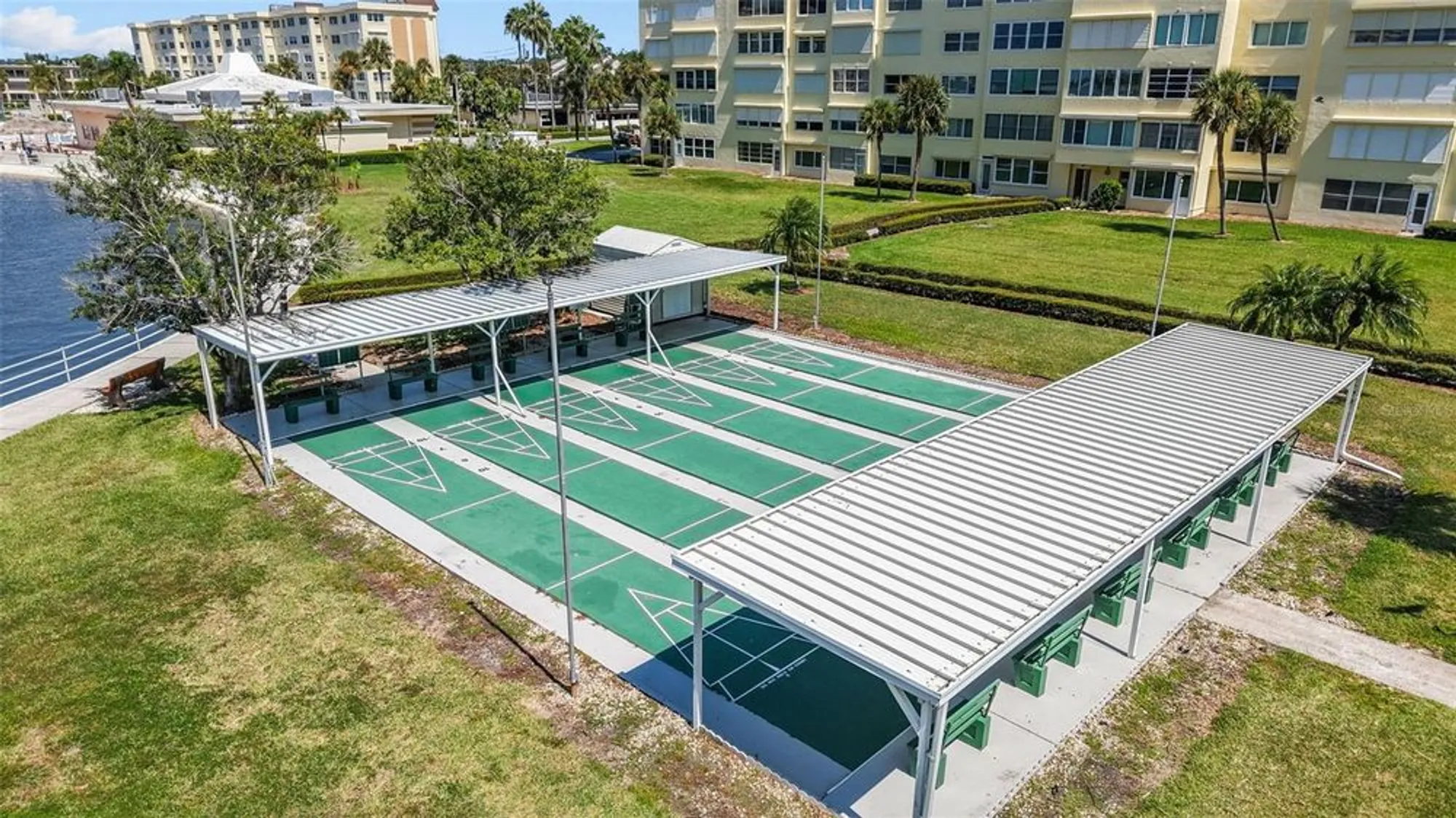 Property Slideshow image 24 of 40 | 4775 cove cir apt 407, Saint Petersburg, FL, 33708