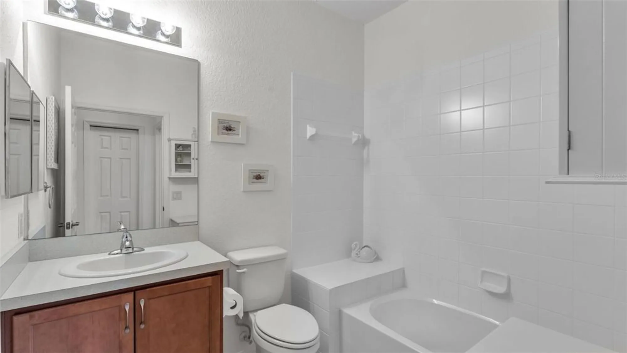 Property Slideshow image 24 of 34 | 1584 vienna square dr, Winter Haven, FL, 33884