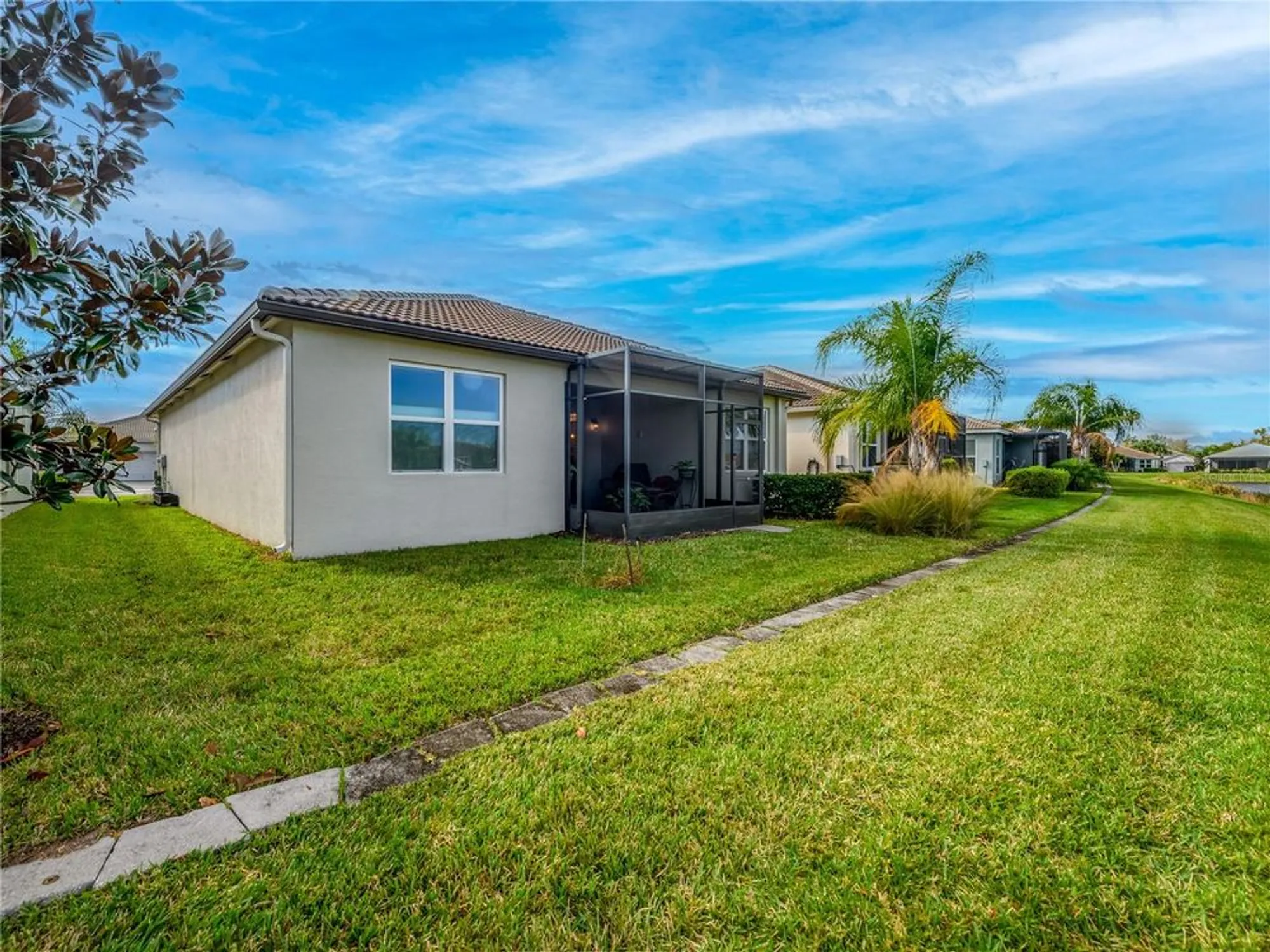 Property Slideshow image 6 of 54 | 5122 sierra falls ct, Wimauma, FL, 33598