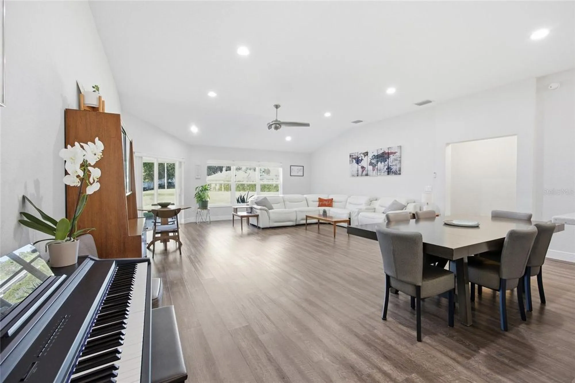 Property Slideshow image 4 of 61 | 4846 audrey marie ct, Oxford, FL, 34484