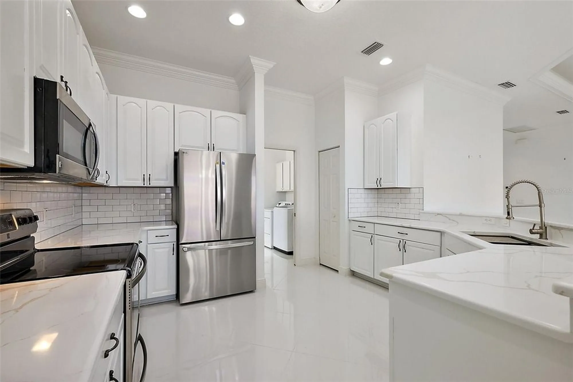 Property Slideshow image 18 of 70 | 10173 lake miona way, Oxford, FL, 34484