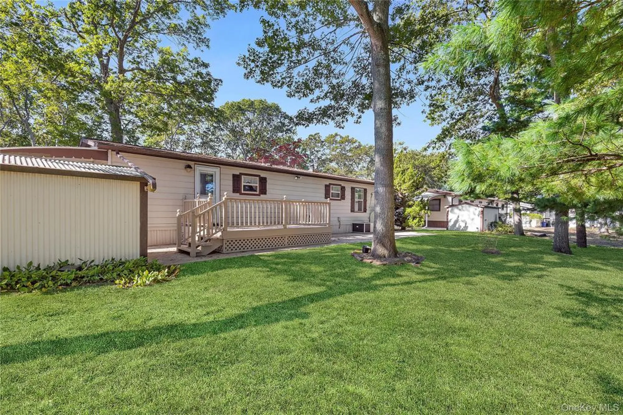 Property Slideshow image 3 of 10 | 1661 old country rd 434, Riverhead, NY, 11901