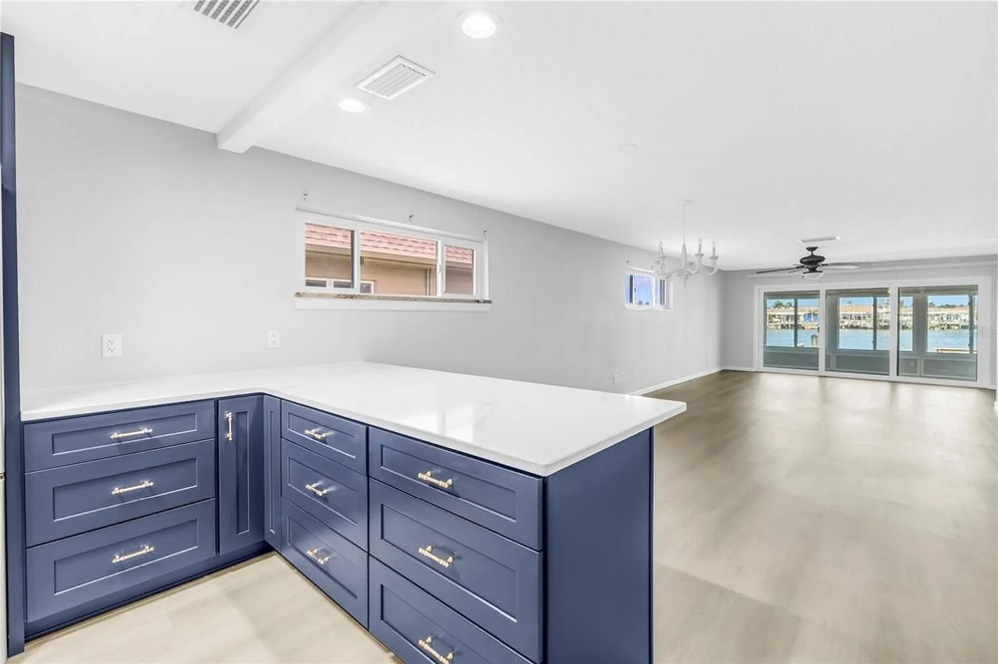 Property Slideshow image 17 of 97 | 433 boca ciega point blvd s # 1012, St Petersburg, FL, 33708