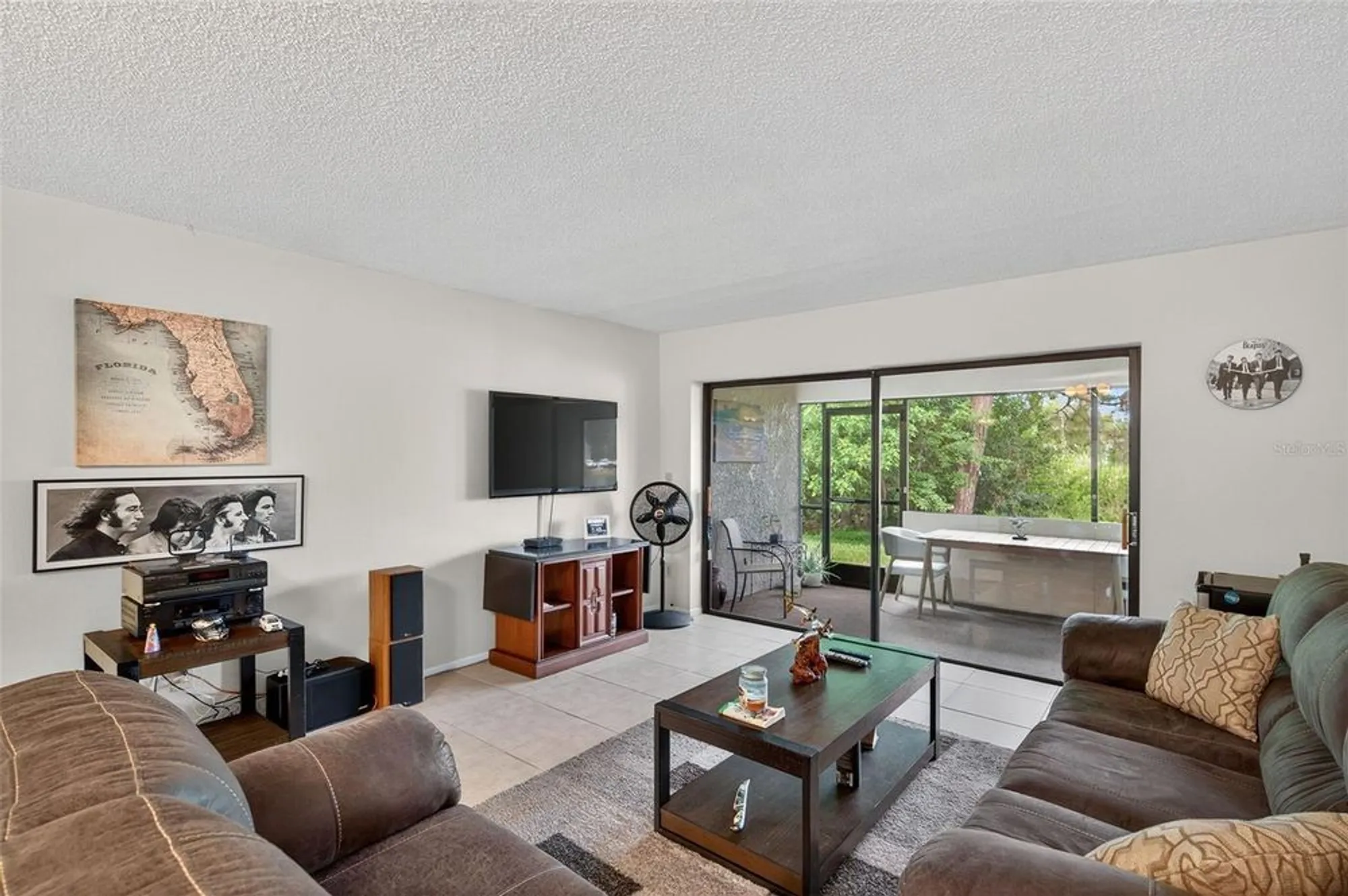 Property Slideshow image 9 of 29 | 2537 royal pines cir # 19d, Clearwater, FL, 33763