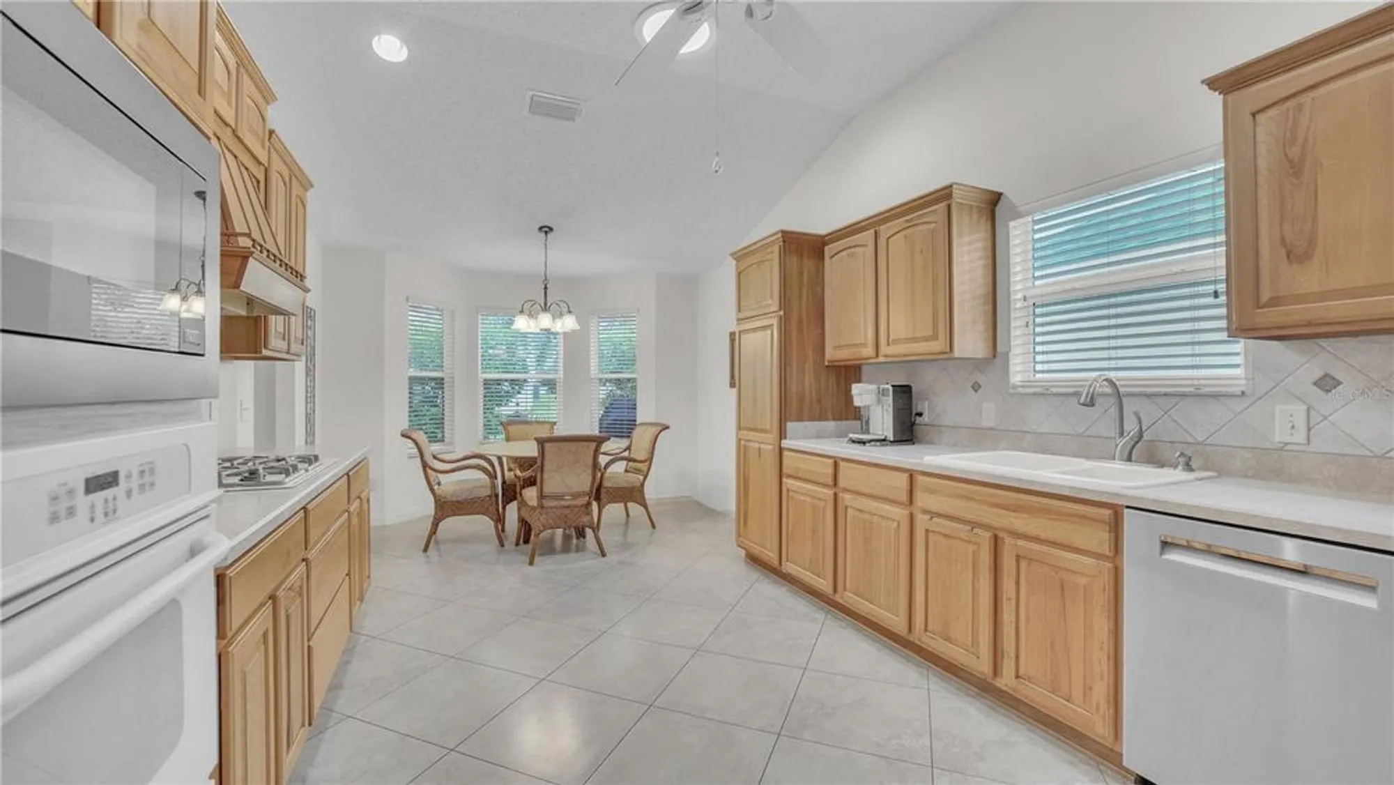 Property Slideshow image 10 of 34 | 7796 se 168th lone oak loop, The Villages, FL, 32162