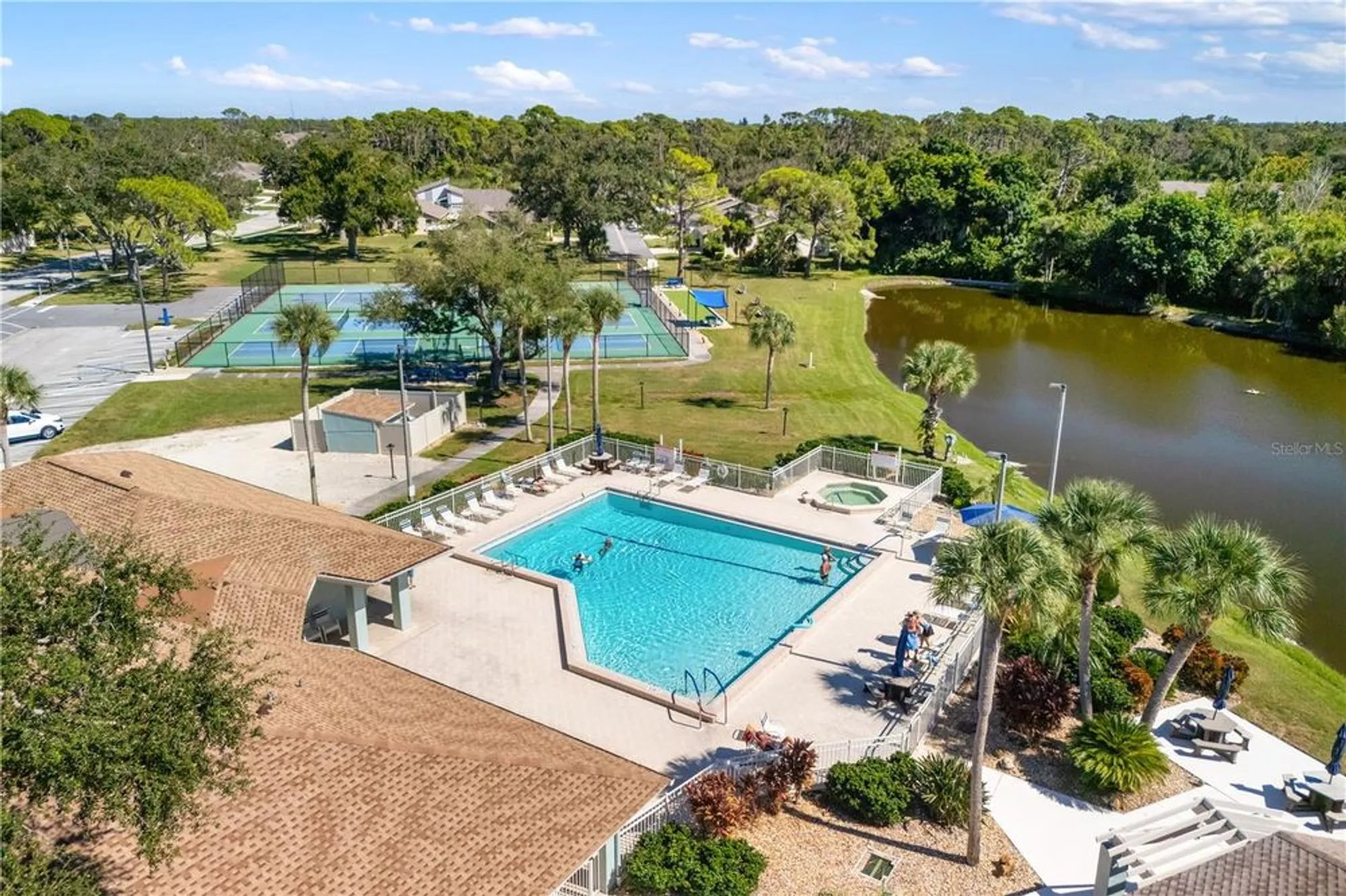 Property Slideshow image 14 of 48 | 428 cypress forest dr, Englewood, FL, 34223