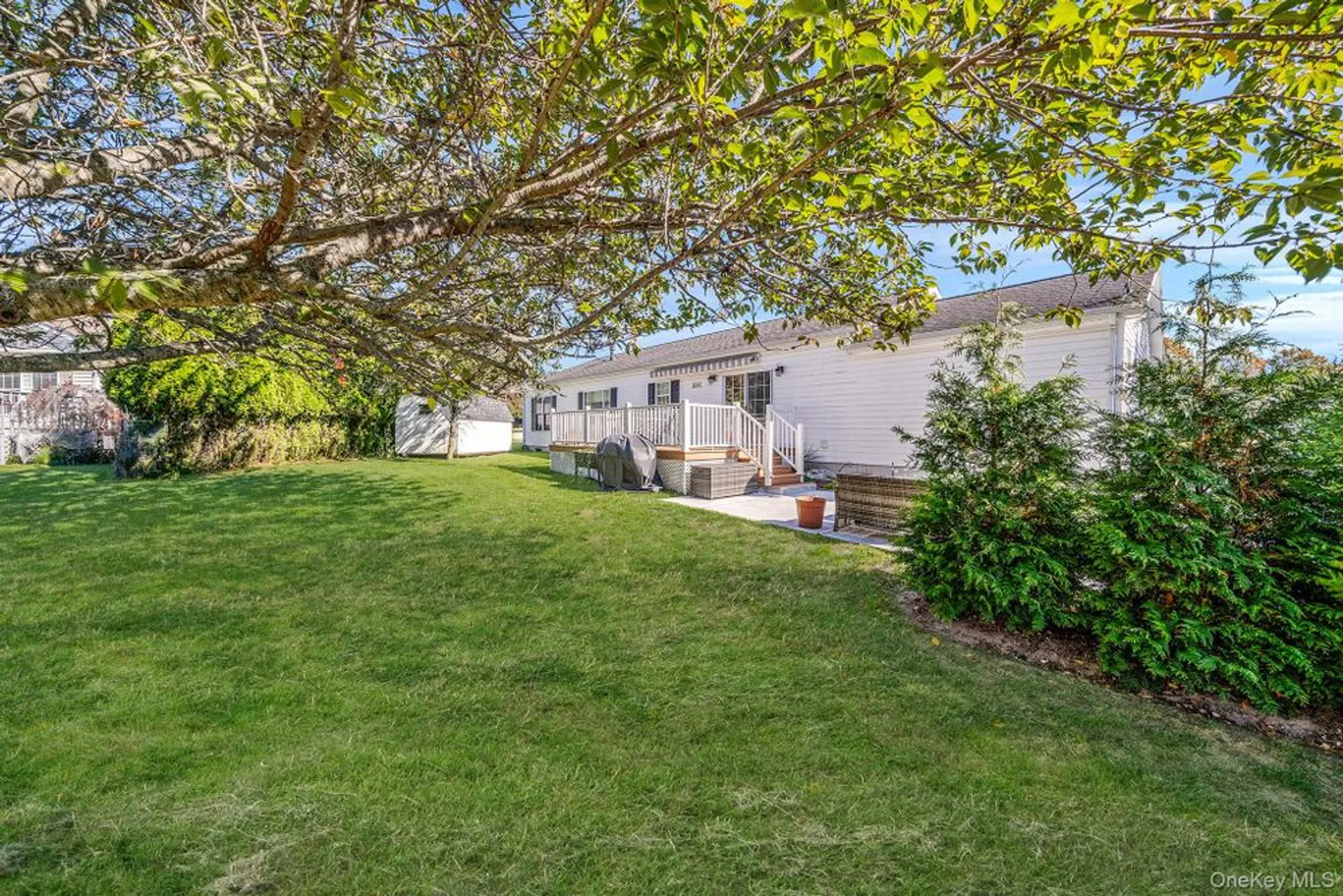 Property Slideshow image 8 of 48 | 1407 middle rd unit 258, Calverton, NY, 11933