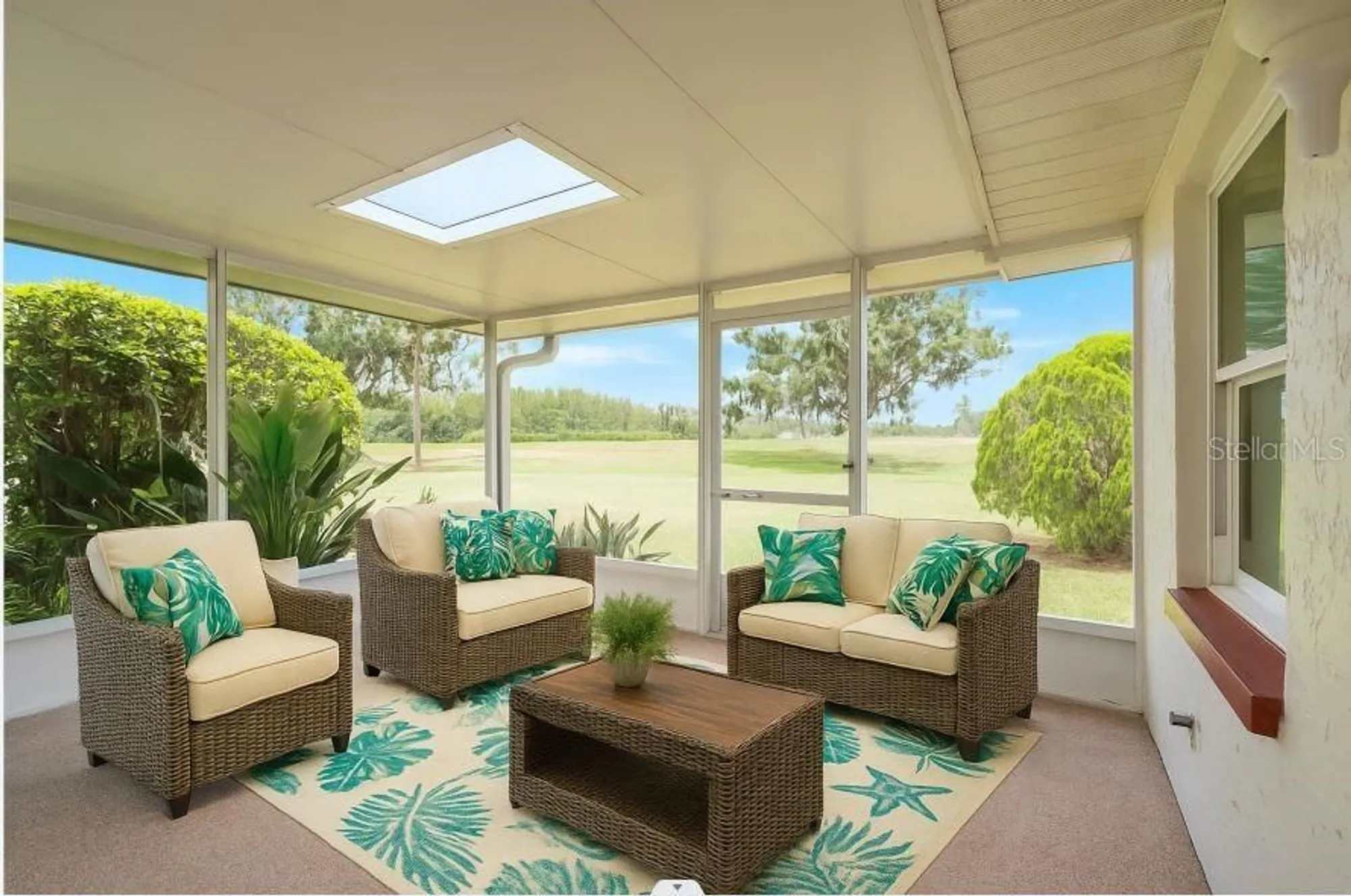 Property Slideshow image 21 of 33 | 1005 harefield cir # 43, Sun City Center, FL, 33573